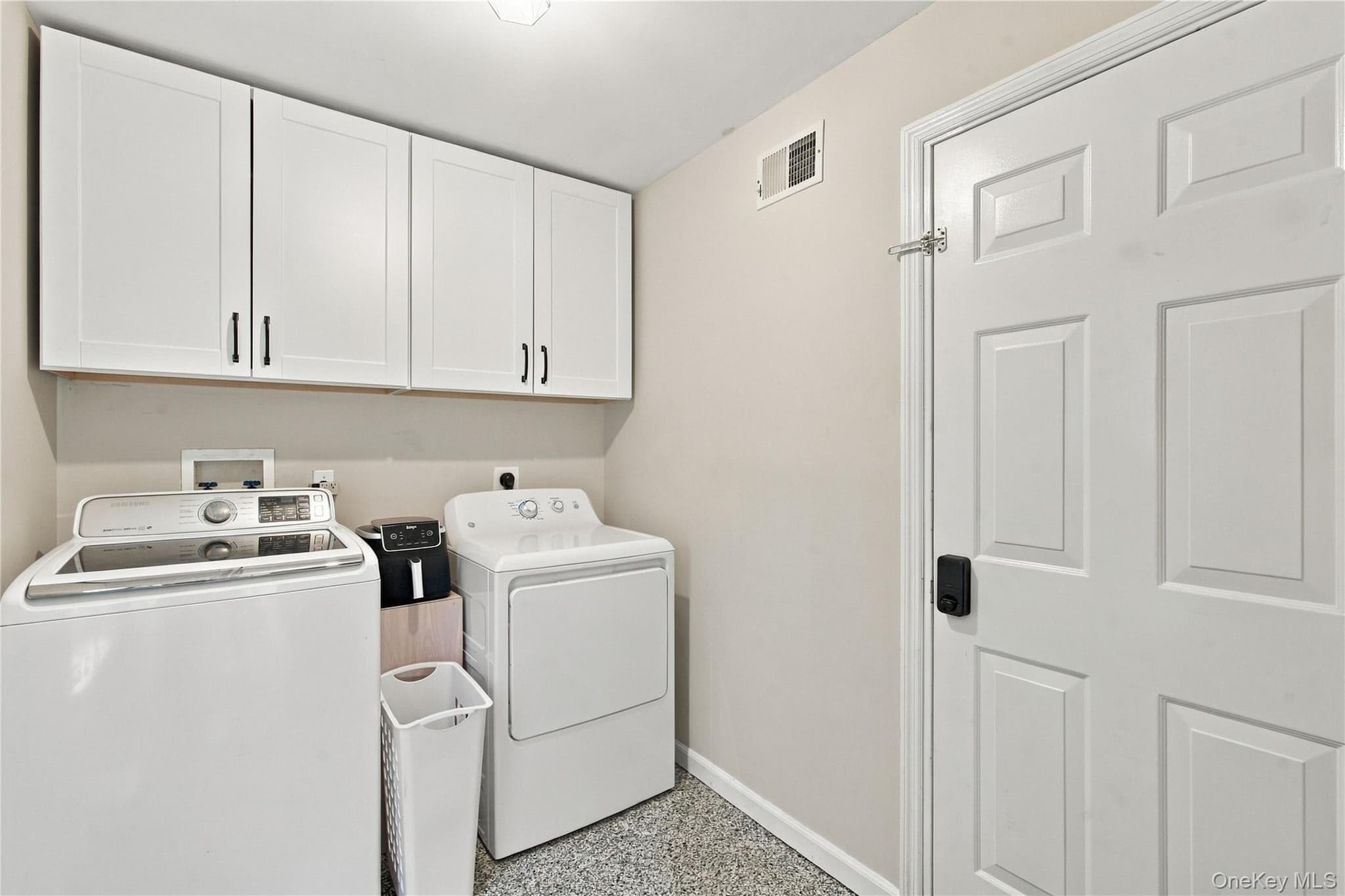 5 Aspatuck Court thumbnail 14