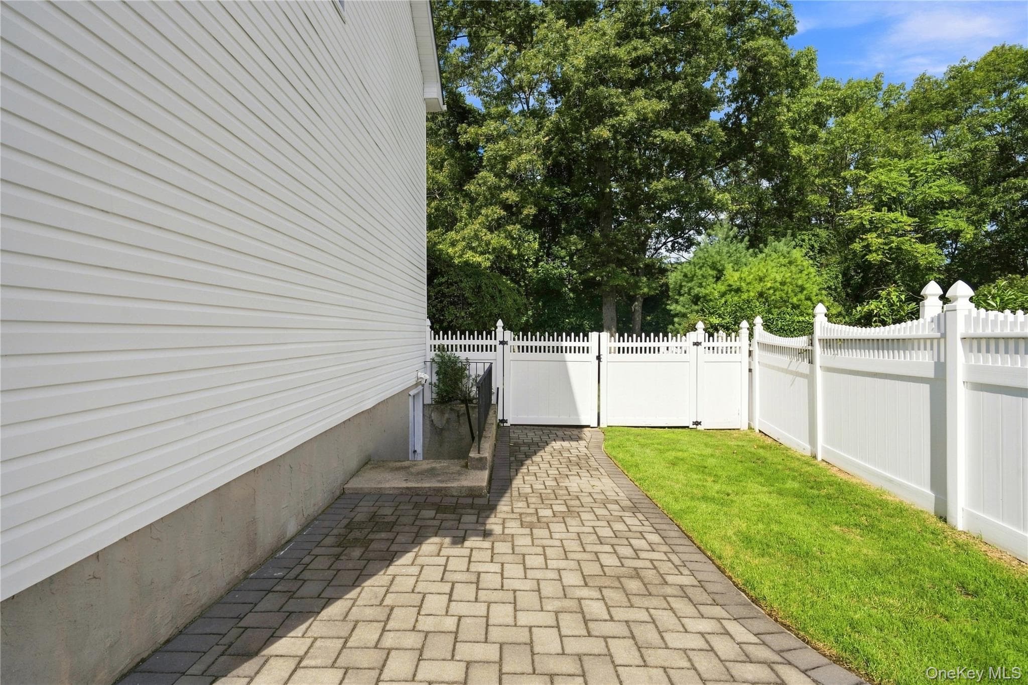 5 Aspatuck Court thumbnail 37