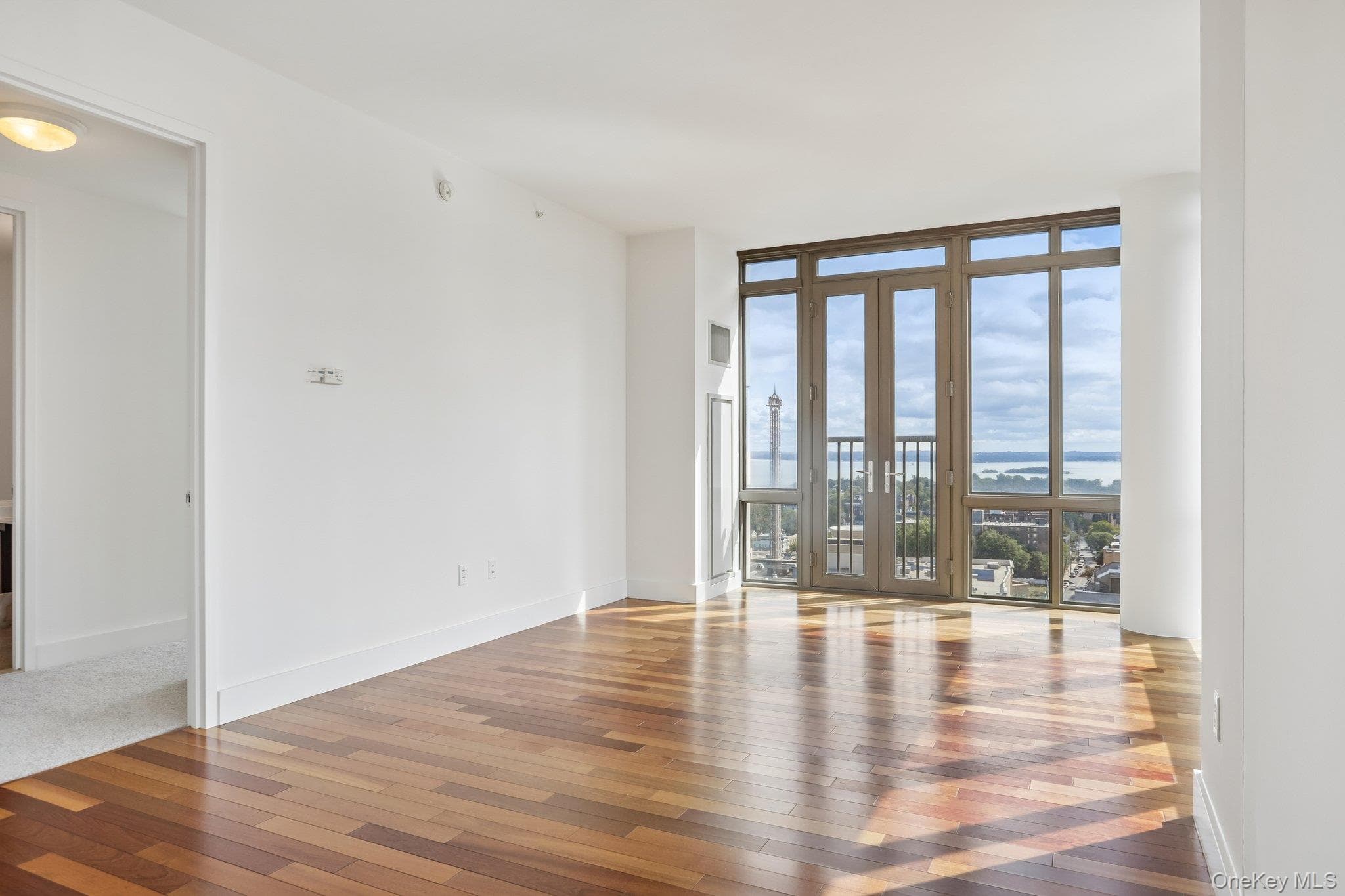 175 Huguenot Street Unit: 2006 thumbnail 3