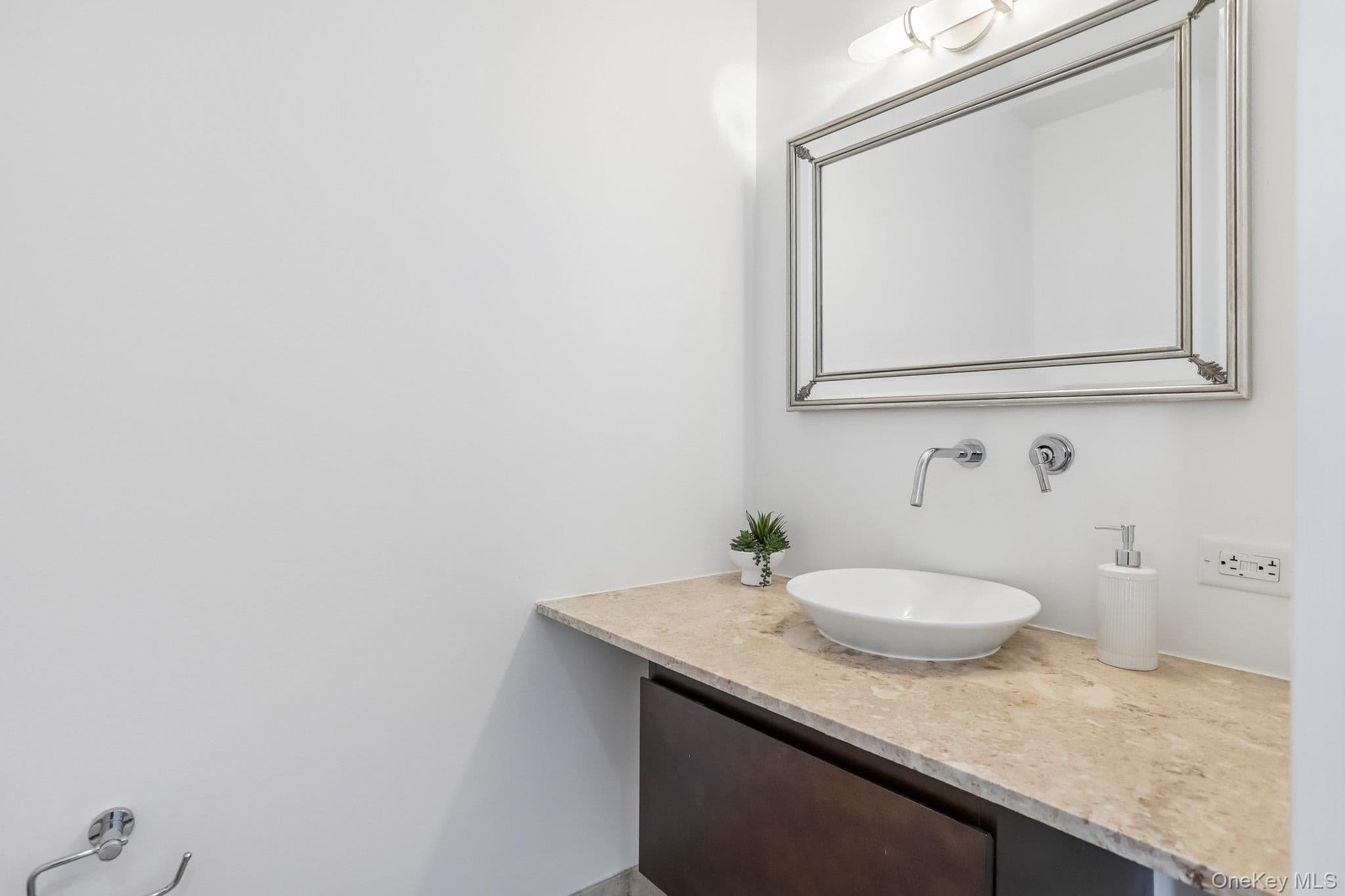 175 Huguenot Street Unit: 2006 thumbnail 15