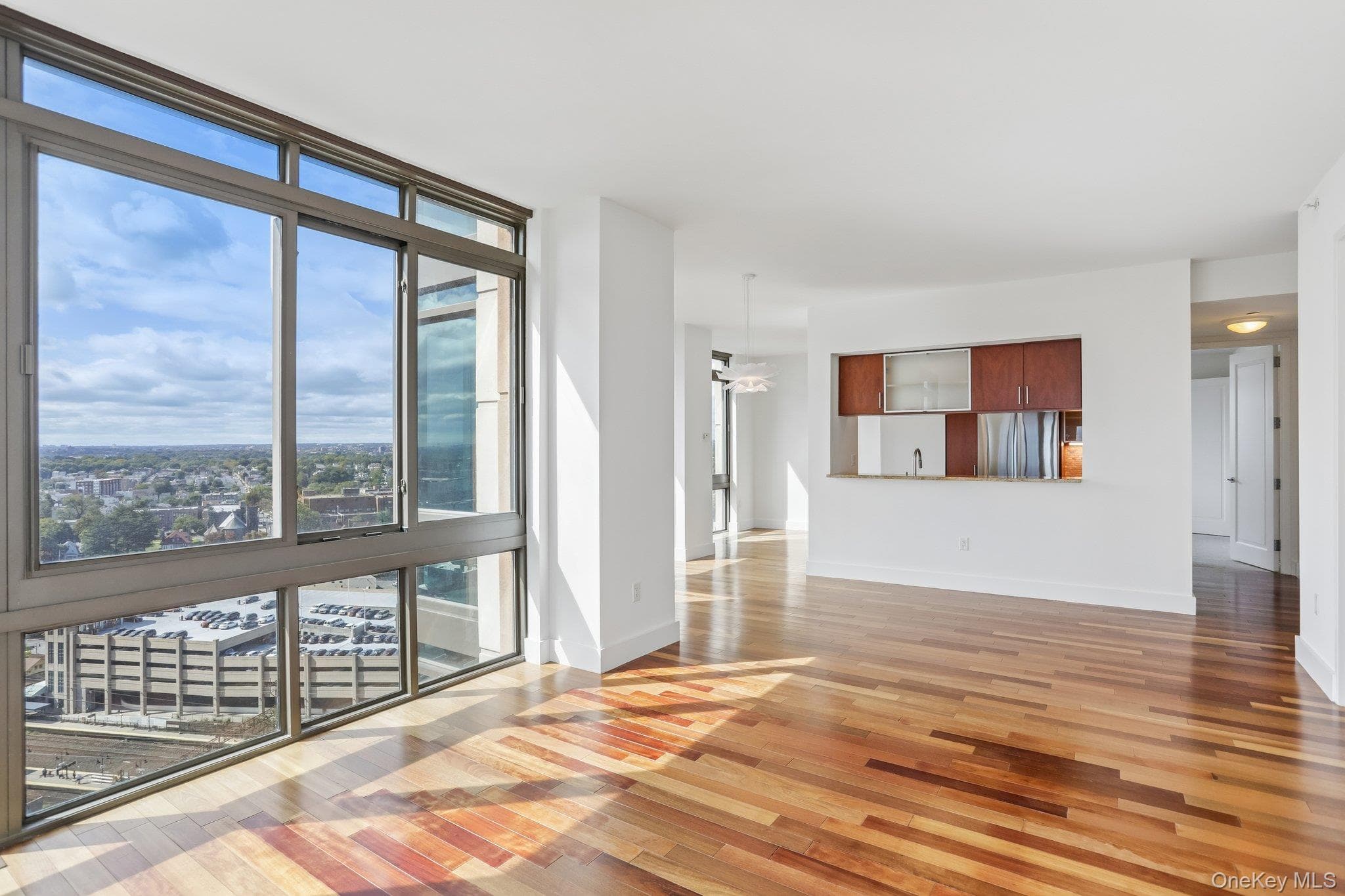 175 Huguenot Street Unit: 2006 thumbnail 6