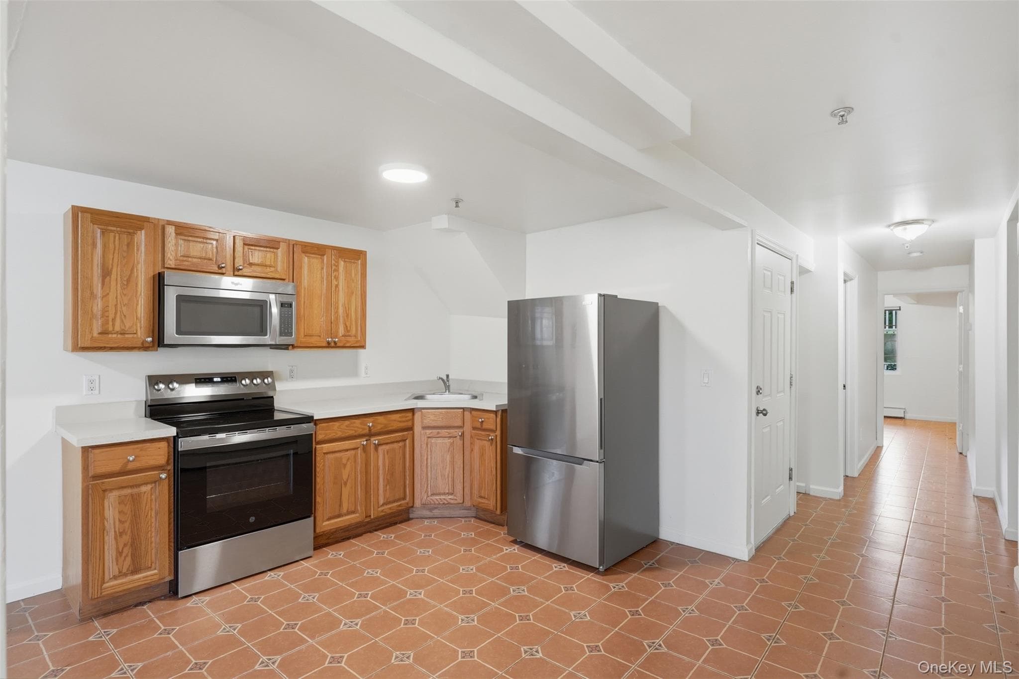 10 Eastman Terrace thumbnail 32