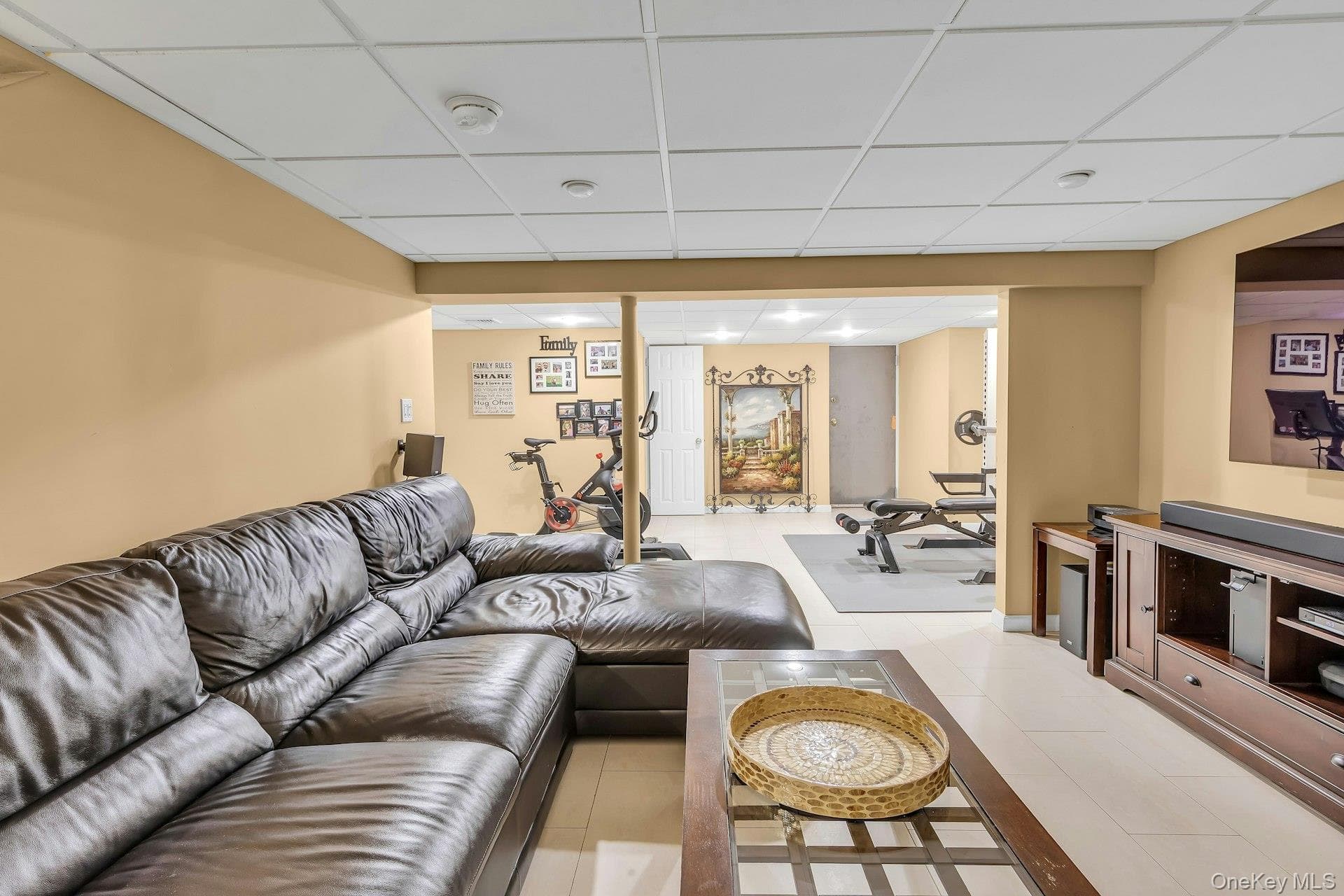 153 N Hickory Street thumbnail 17