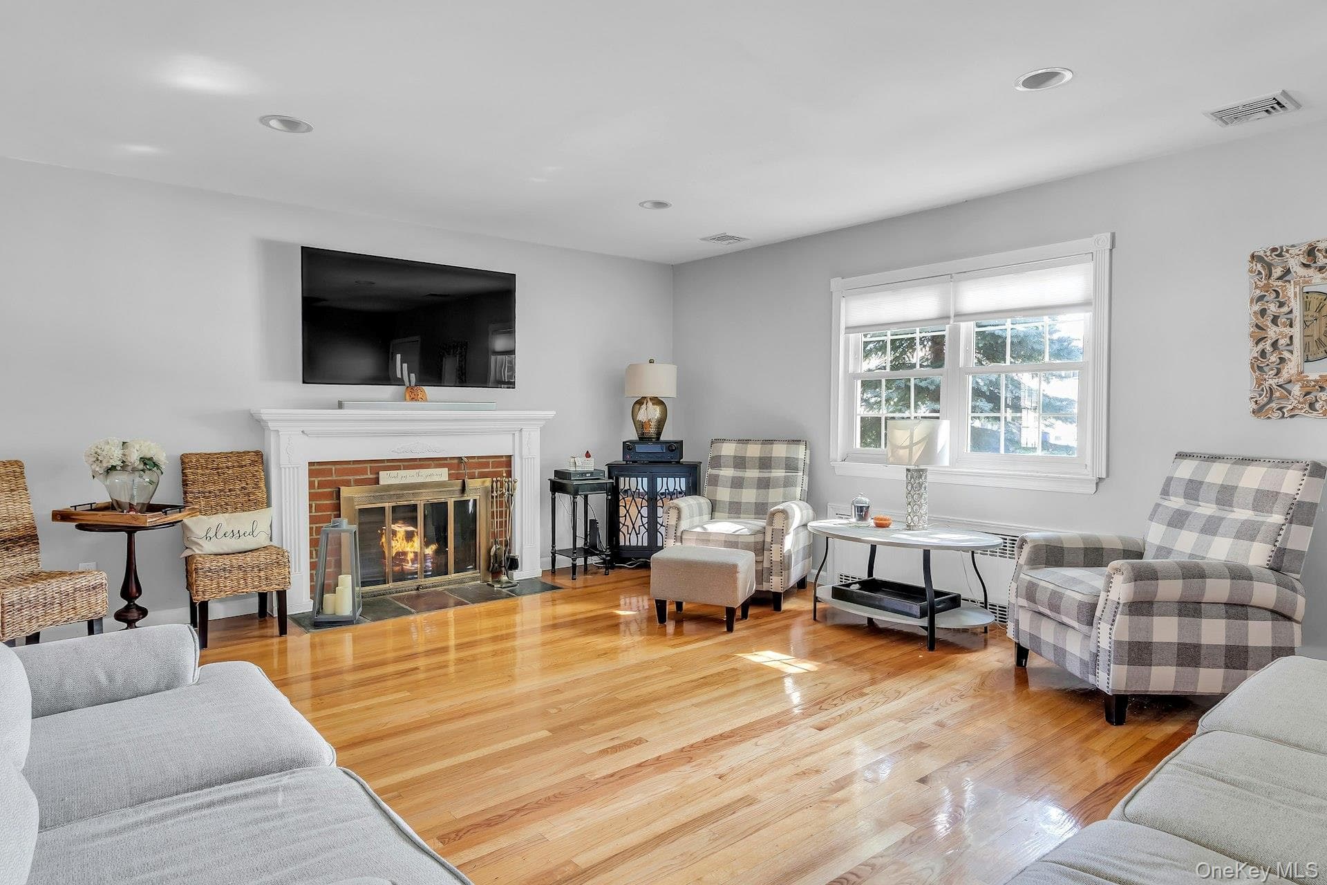 153 N Hickory Street thumbnail 4