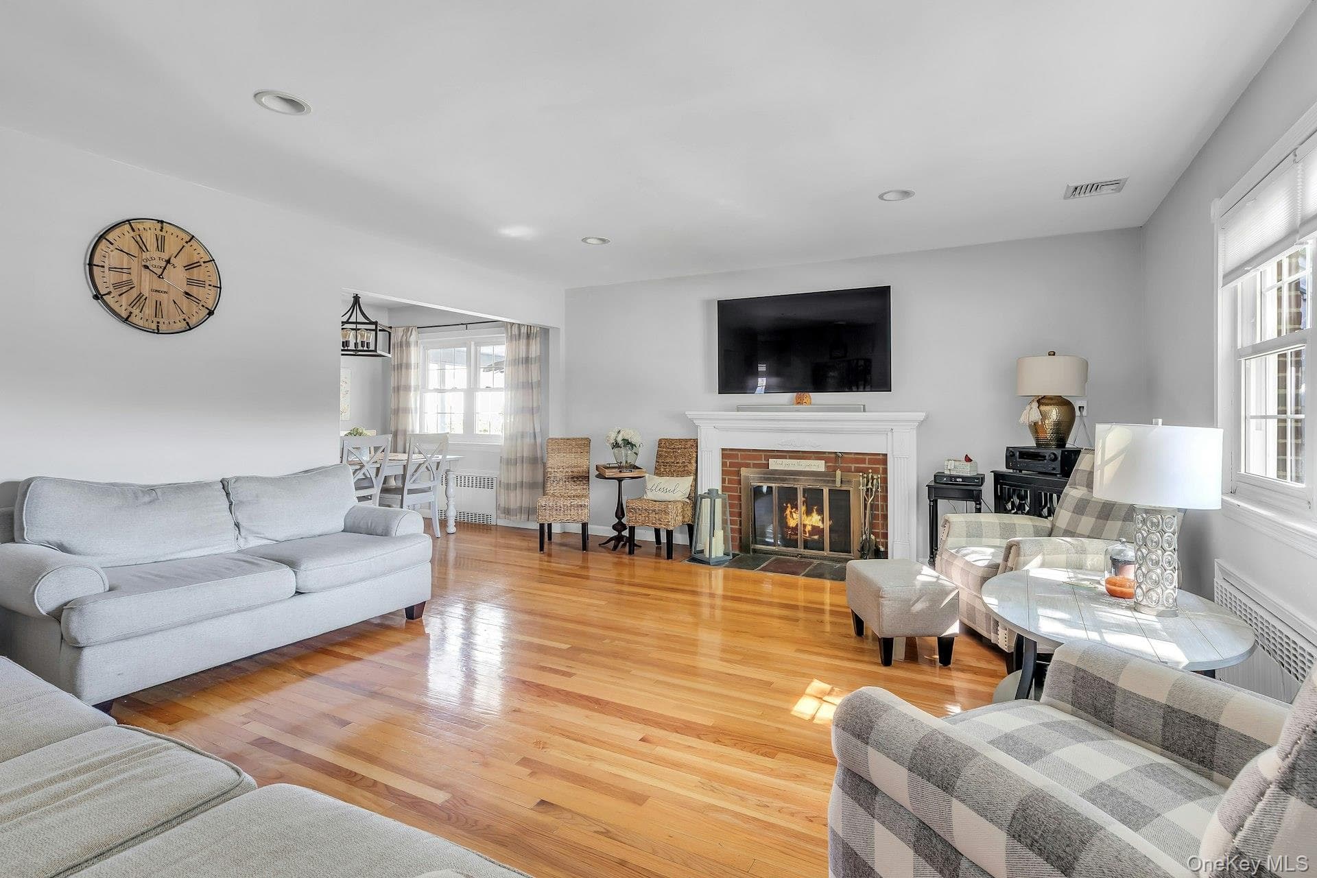 153 N Hickory Street thumbnail 3