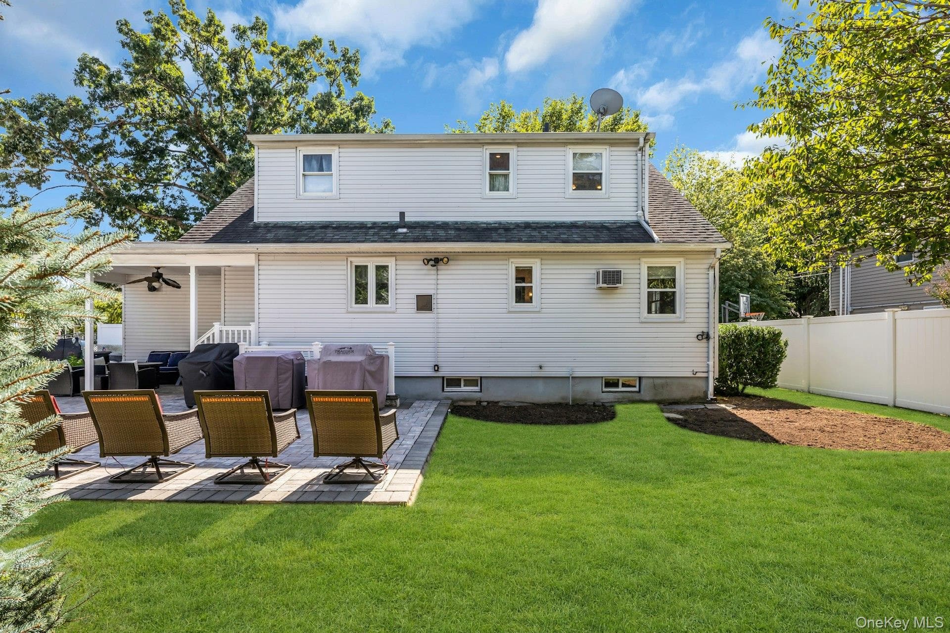 153 N Hickory Street thumbnail 27