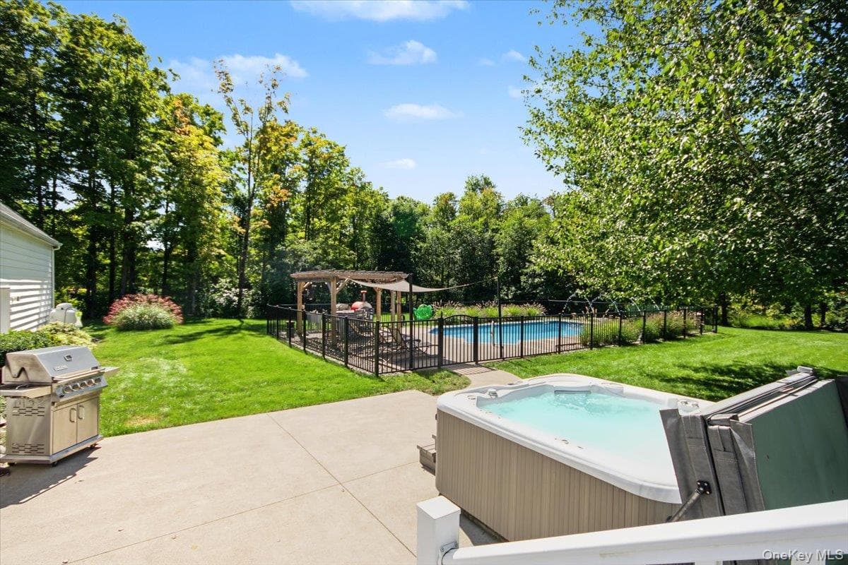 304 Cedar Hill Road thumbnail 8