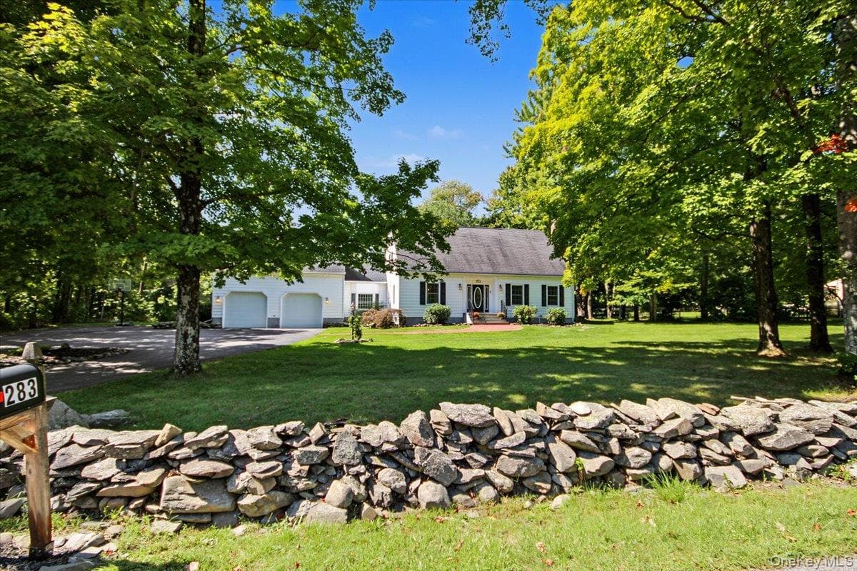 304 Cedar Hill Road thumbnail 4