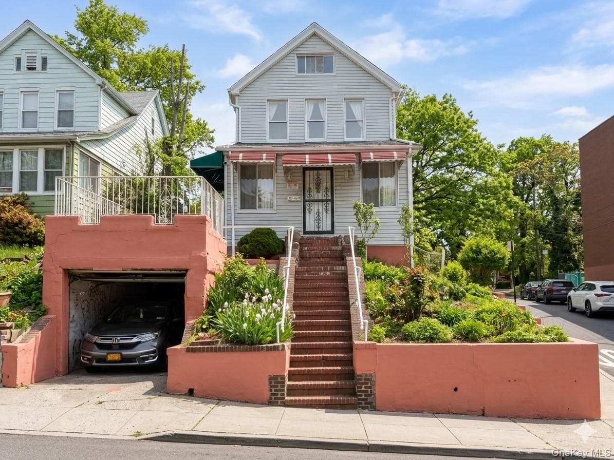 8735 165th Street photo 1