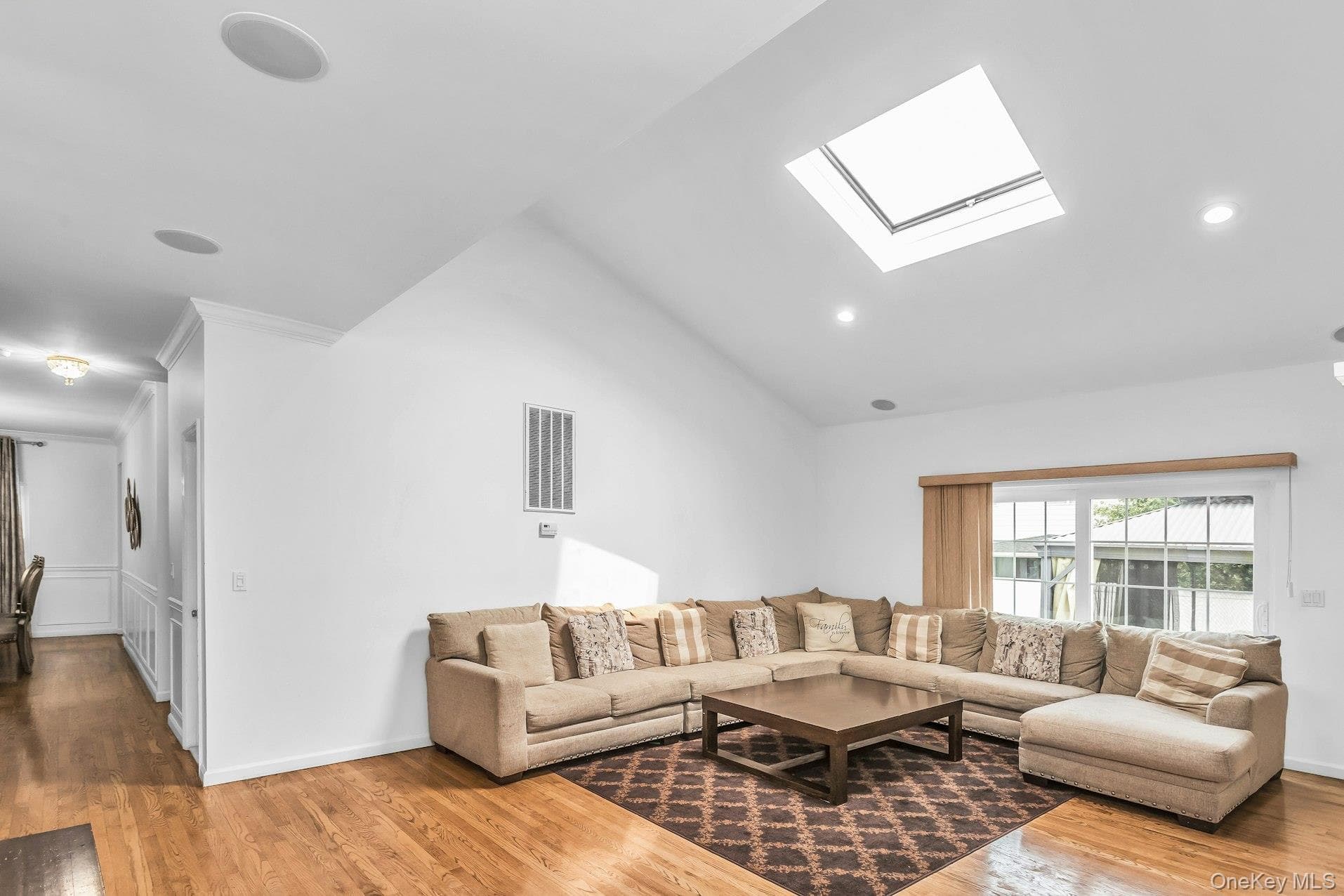 2800 Janet Avenue thumbnail 9