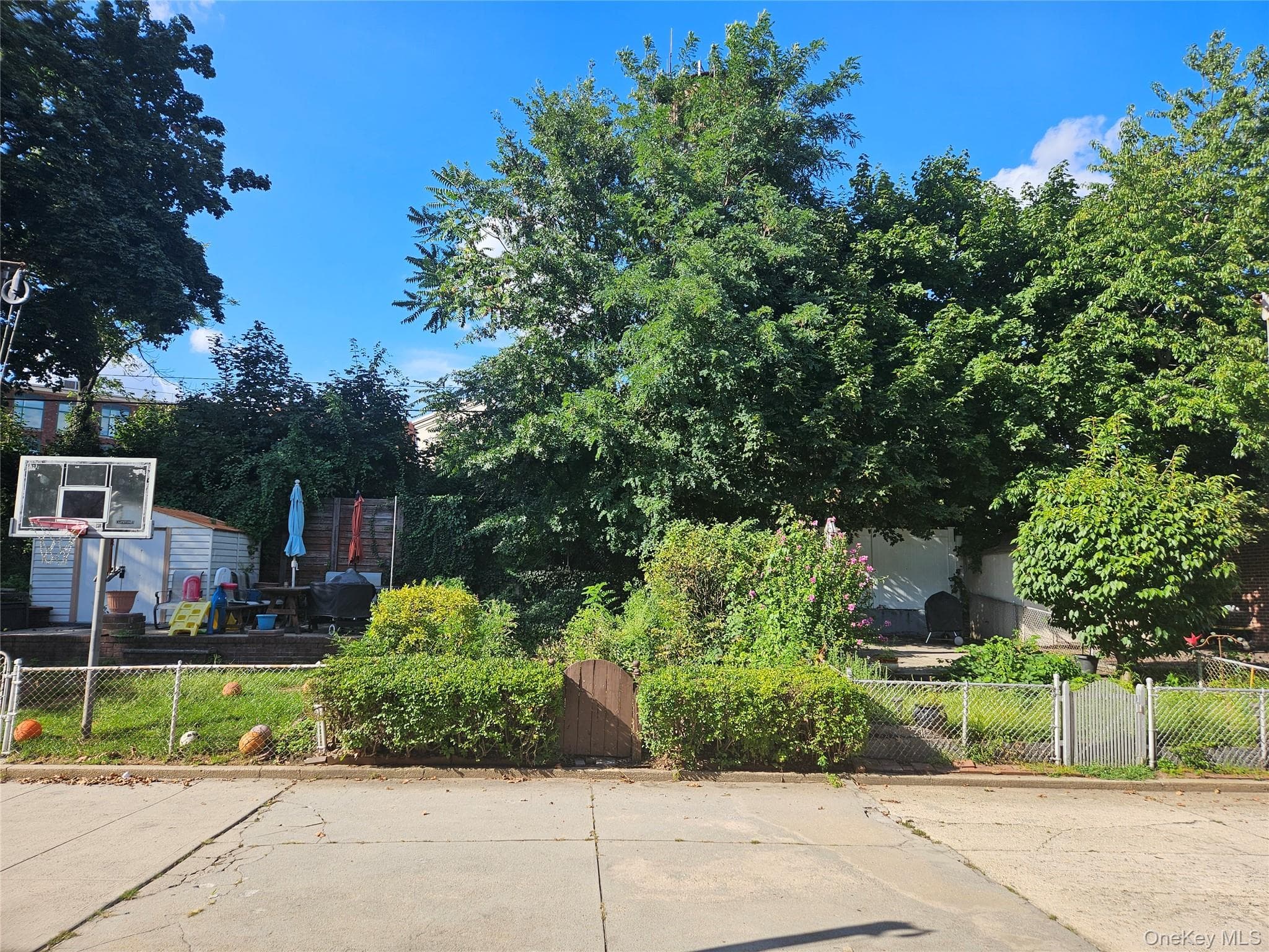 8121 77th Avenue thumbnail 14