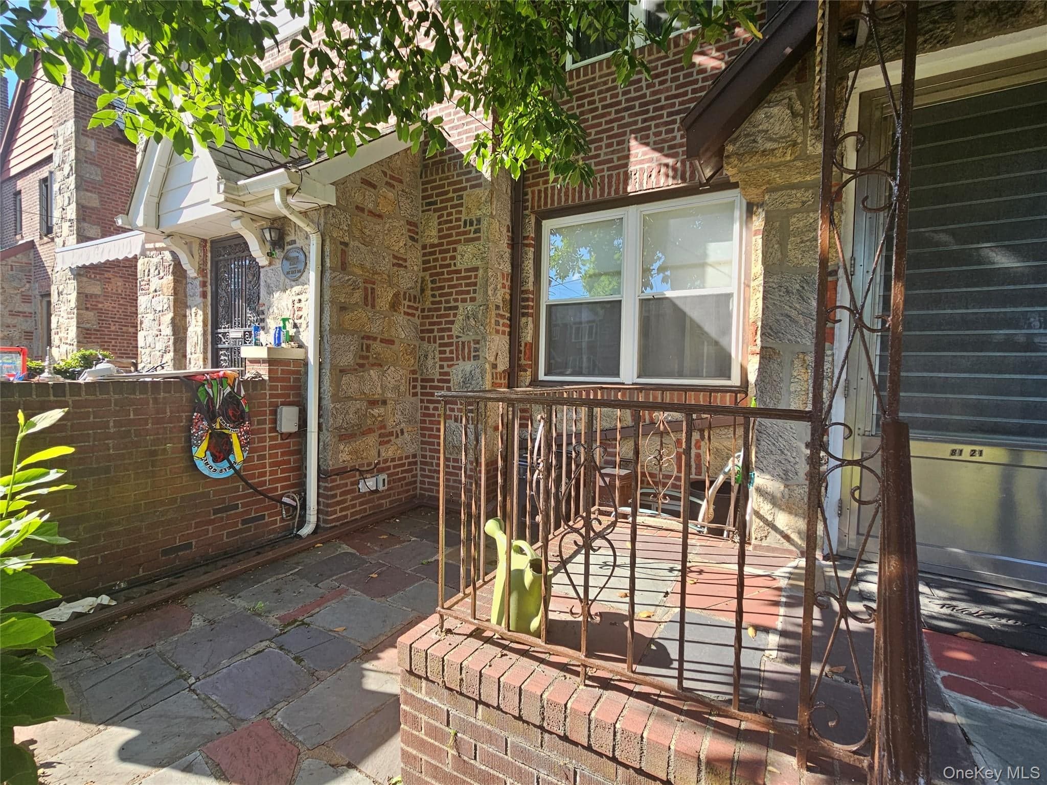 8121 77th Avenue thumbnail 2