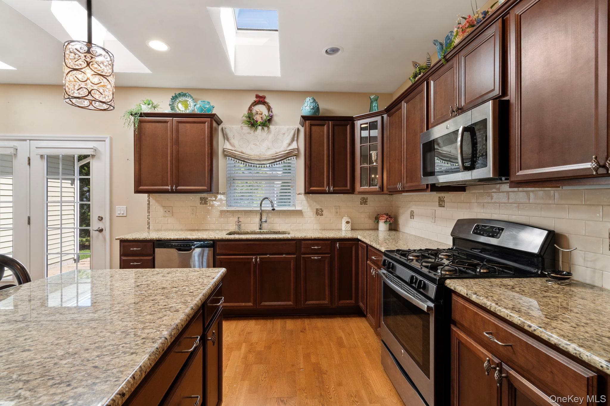156 Stoneleigh Drive thumbnail 9