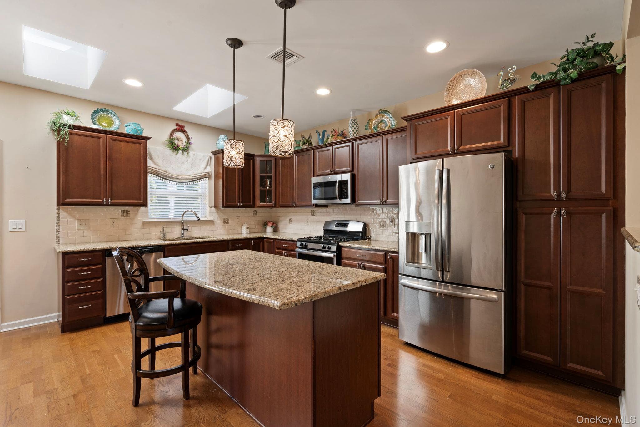 156 Stoneleigh Drive thumbnail 12