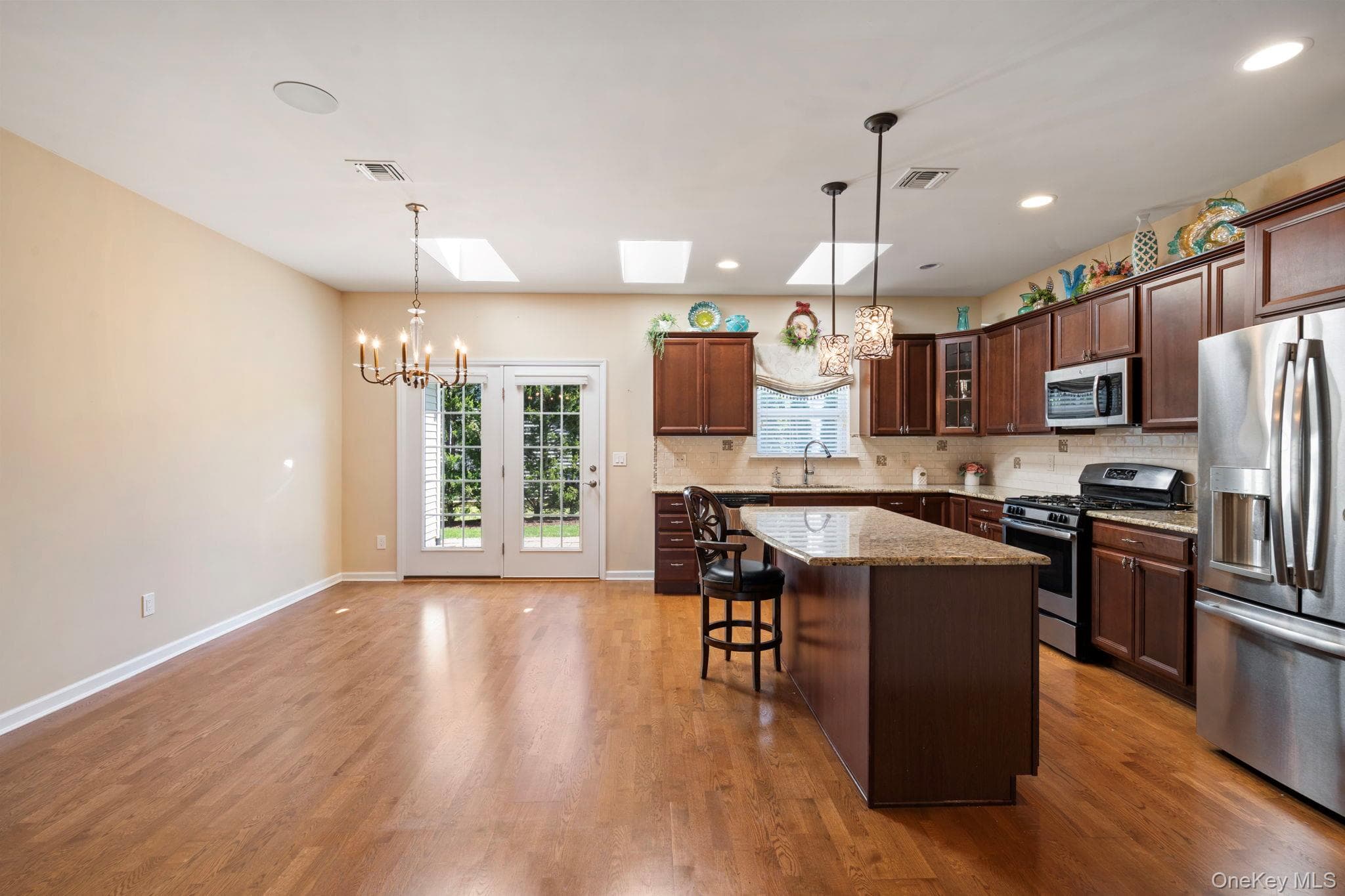 156 Stoneleigh Drive thumbnail 14