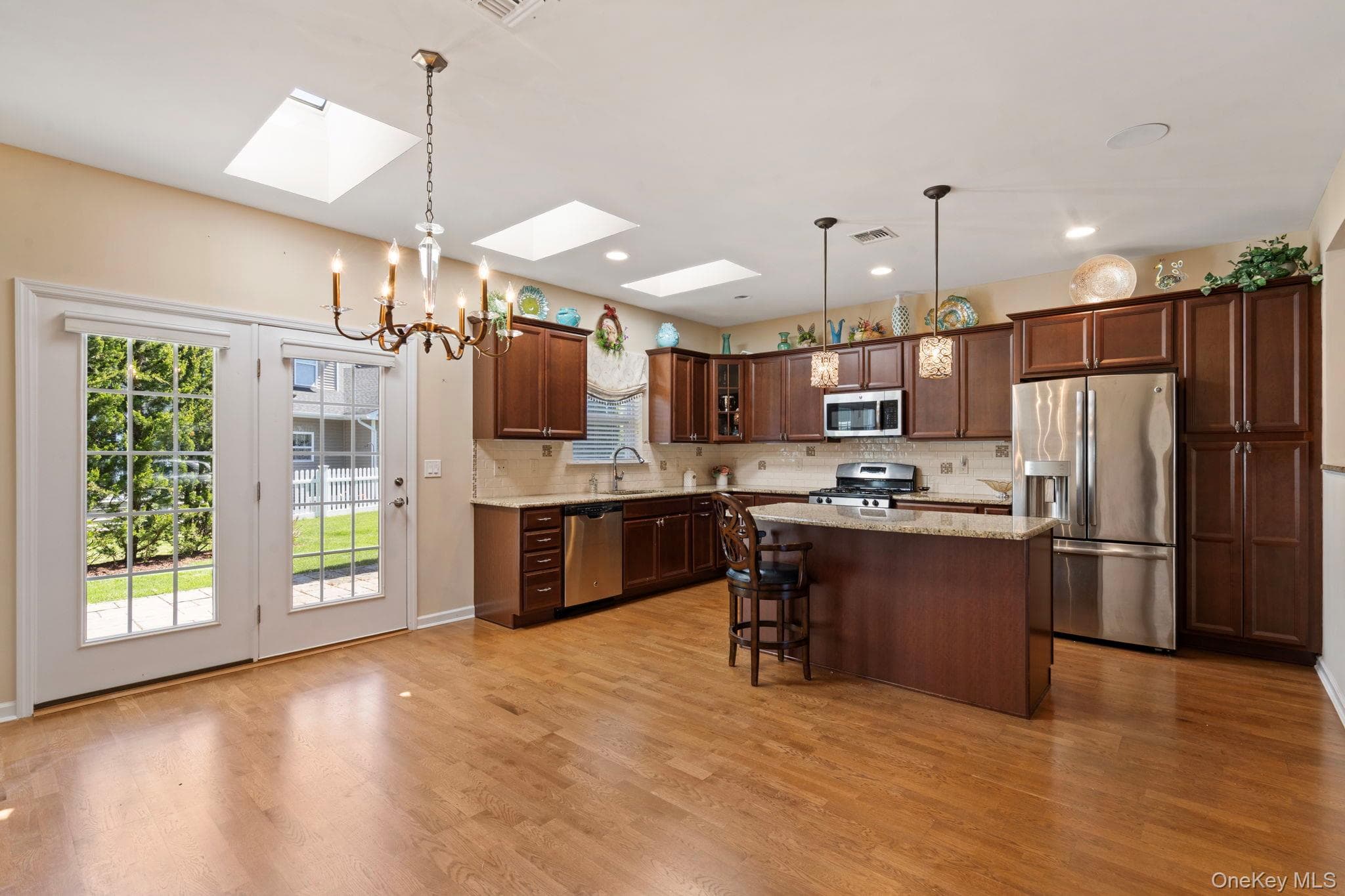 156 Stoneleigh Drive thumbnail 10