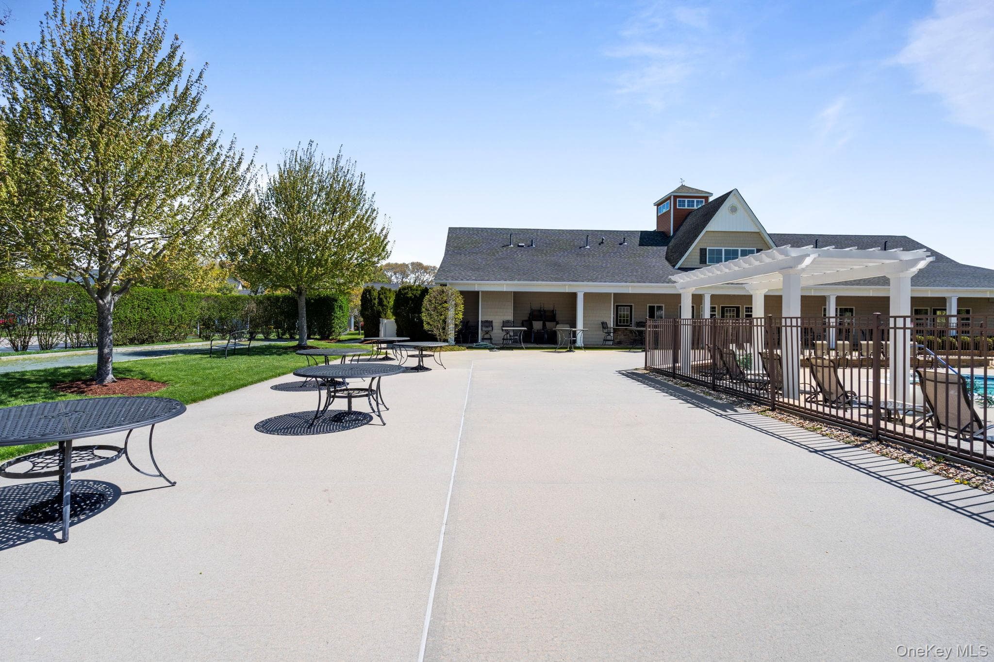 156 Stoneleigh Drive thumbnail 41