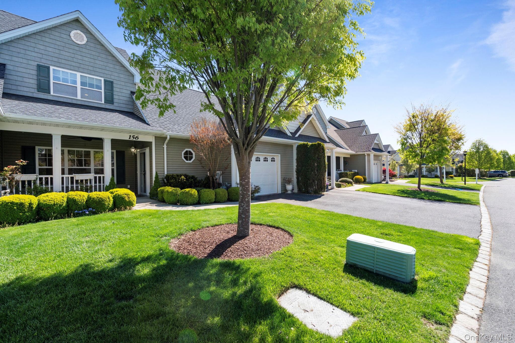 156 Stoneleigh Drive thumbnail 2