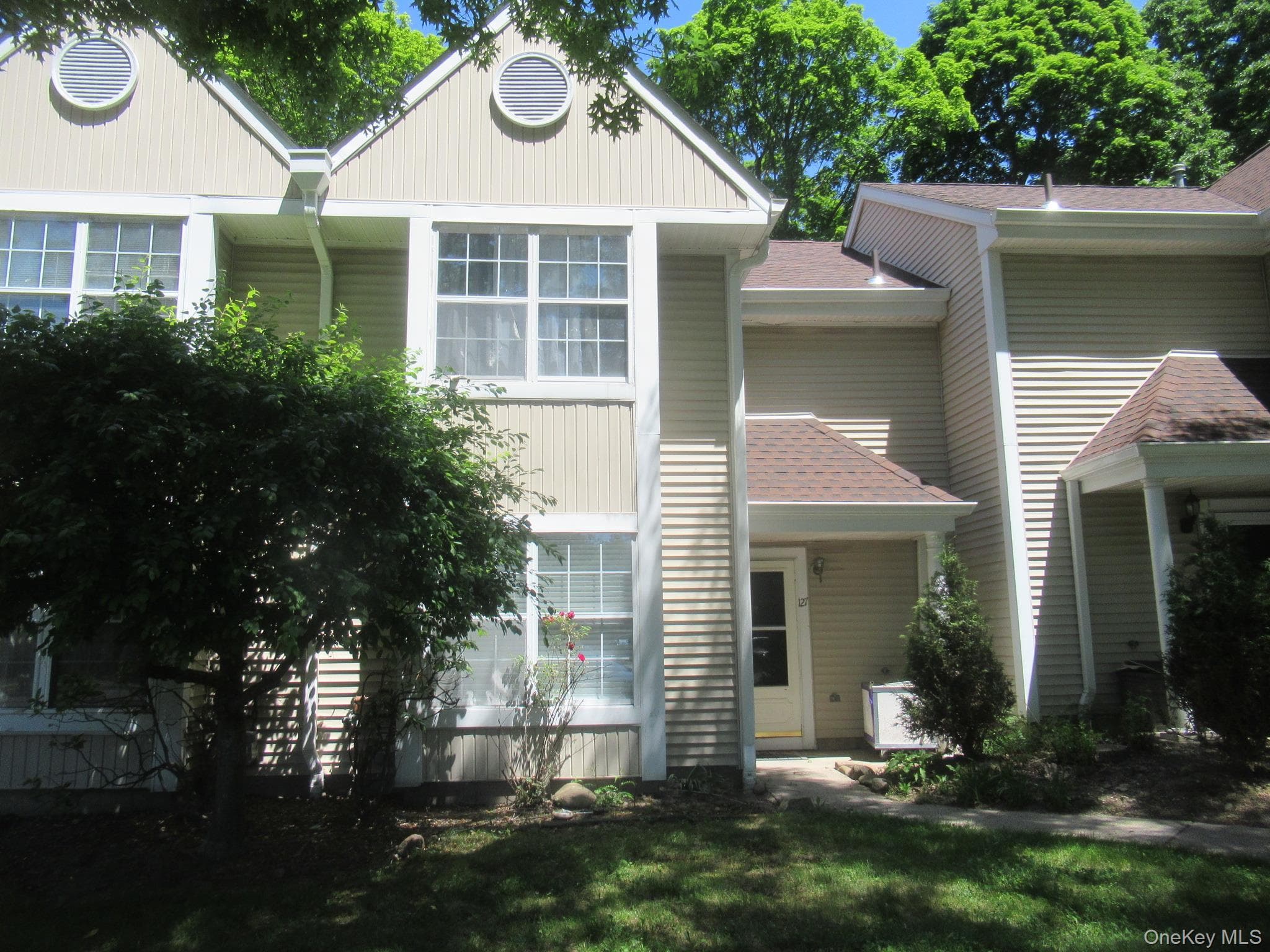 127 Creekside Circle thumbnail 2