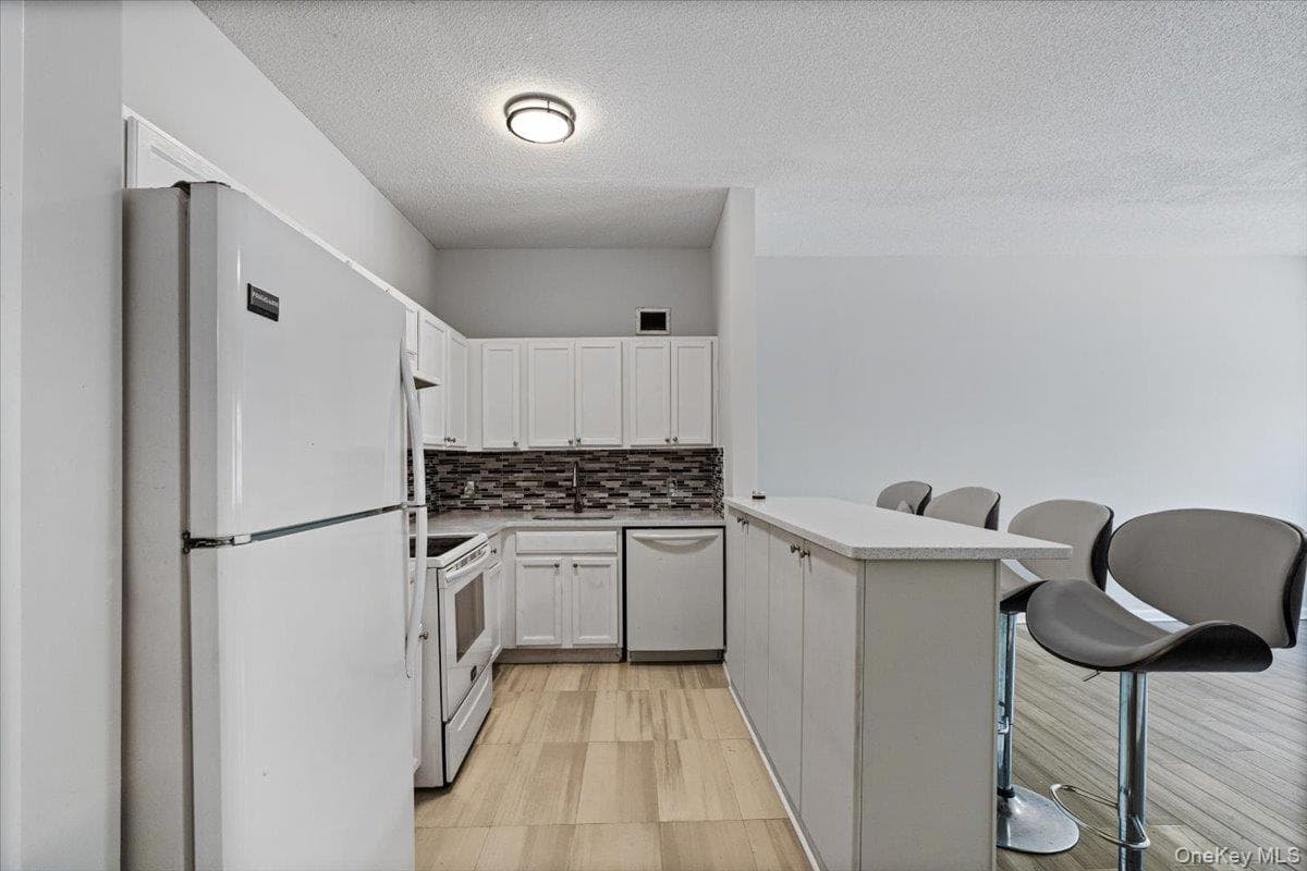221 Beach 80th Street Unit: 1G thumbnail 3