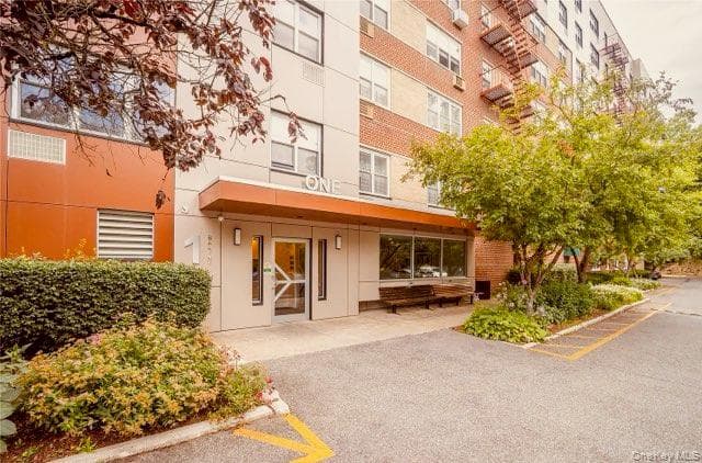1 Balint Drive Unit: 366 photo 1