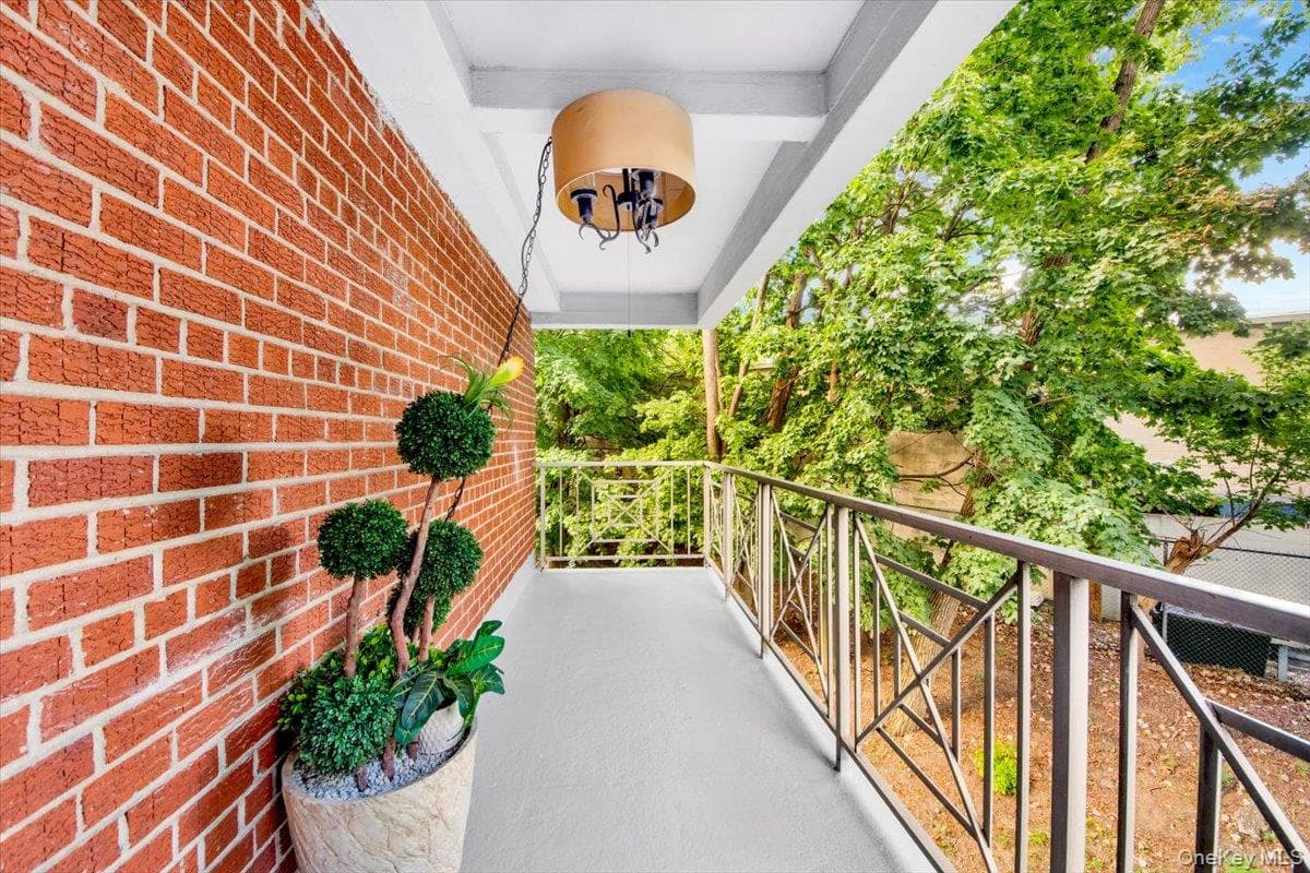 1 Balint Drive Unit: 366 thumbnail 14