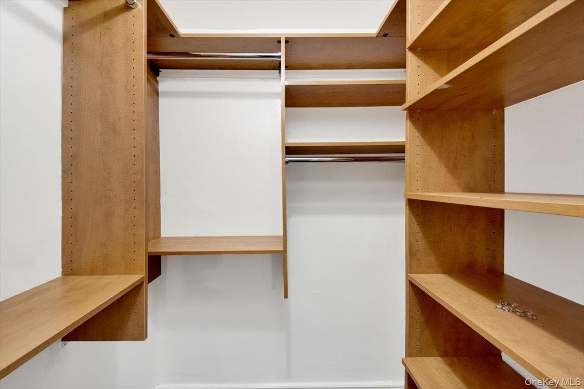 1 Balint Drive Unit: 366 thumbnail 23