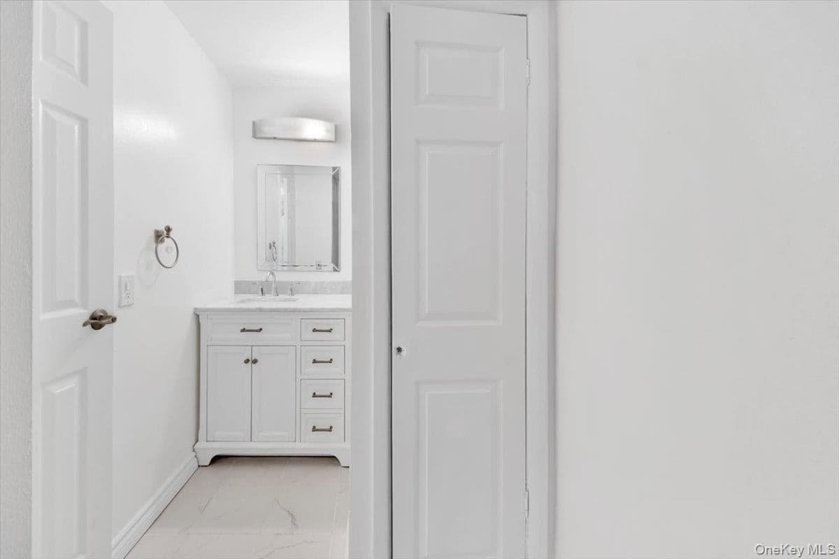 1 Balint Drive Unit: 366 thumbnail 25