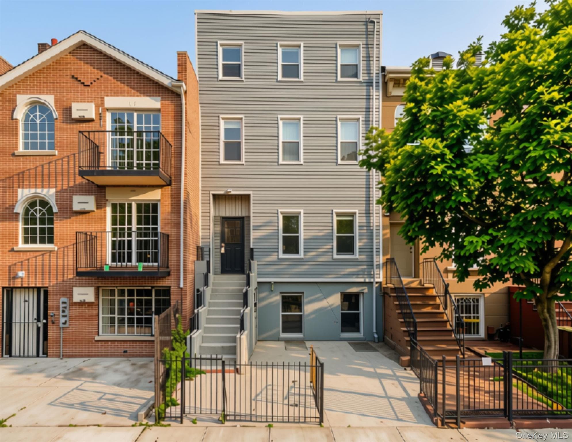 307 Quincy Street photo 1
