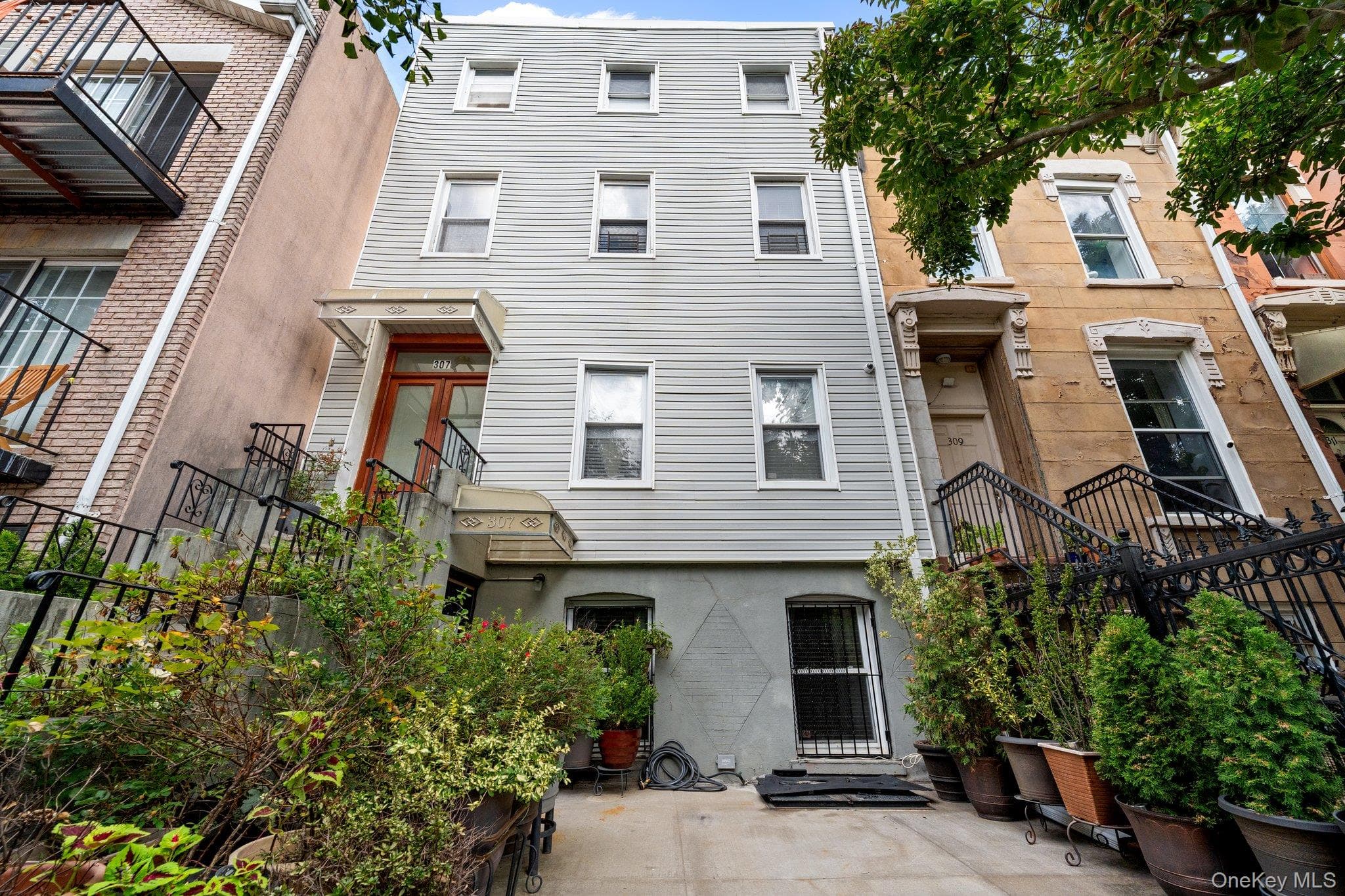 307 Quincy Street thumbnail 19