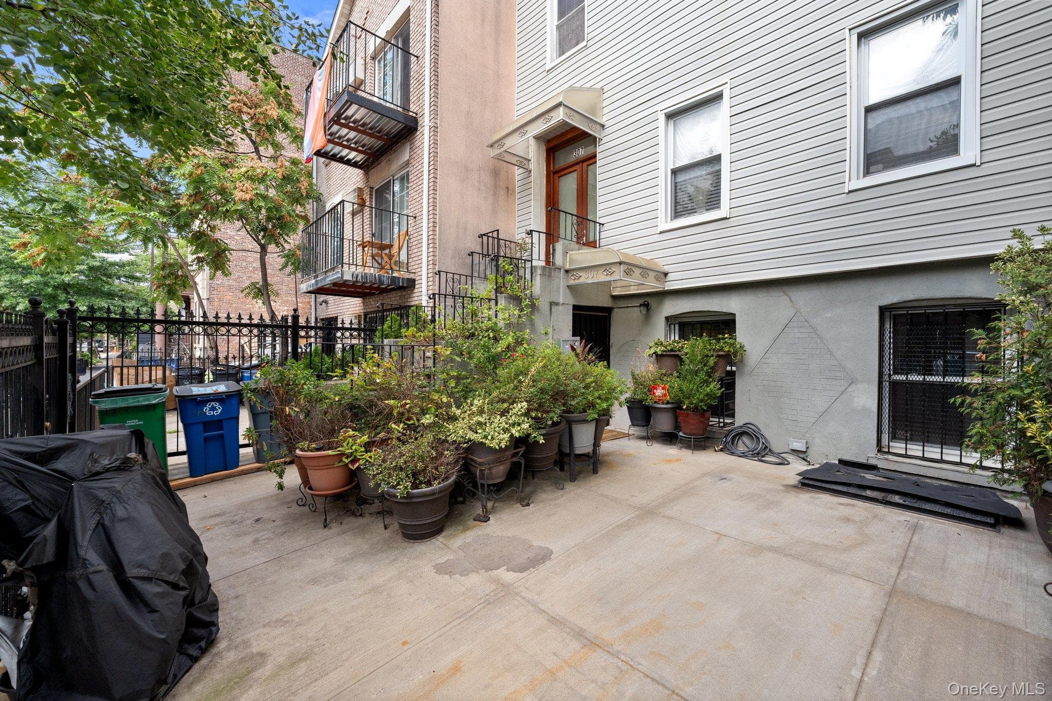 307 Quincy Street thumbnail 17
