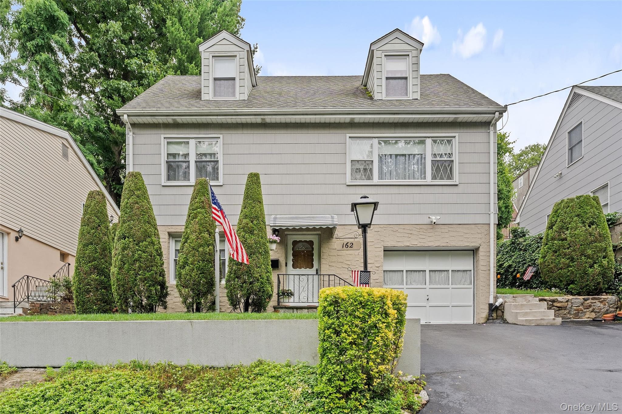 162 Midland Avenue thumbnail 2