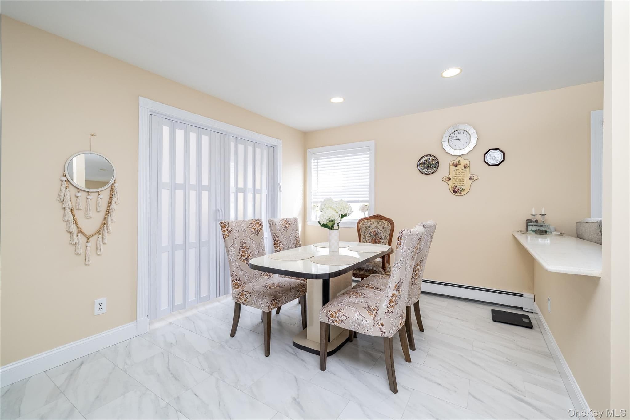 458 E Pine Street thumbnail 11