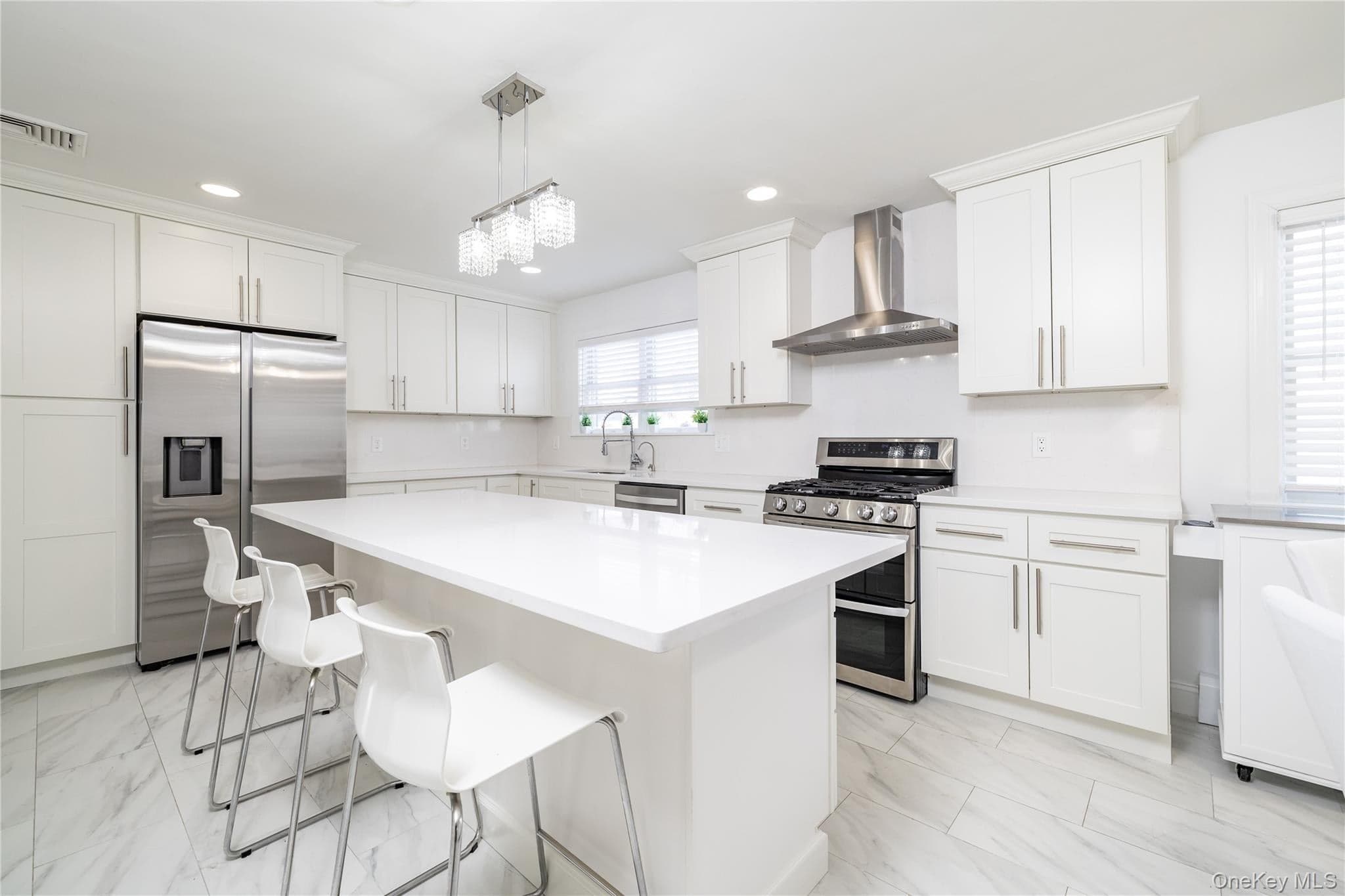 458 E Pine Street thumbnail 5