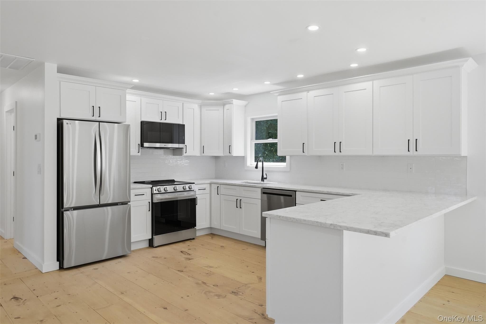 15 Amherst Road thumbnail 6