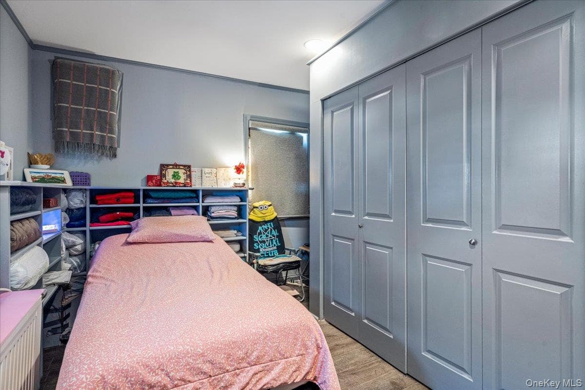 1720 E 37th Street thumbnail 11