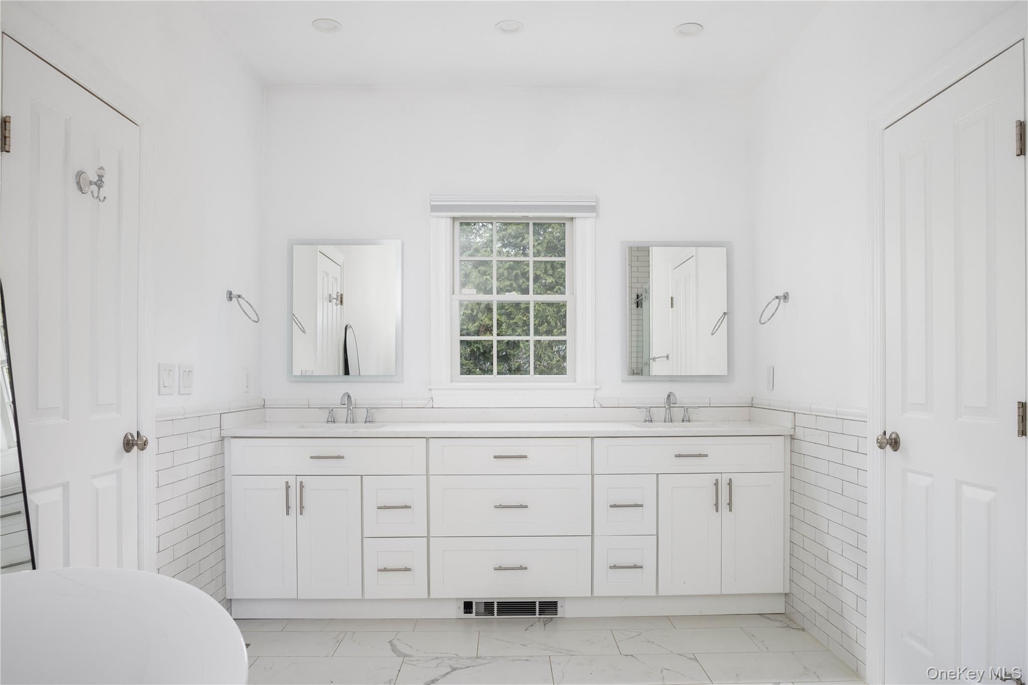 2675 Laurel Trail thumbnail 16