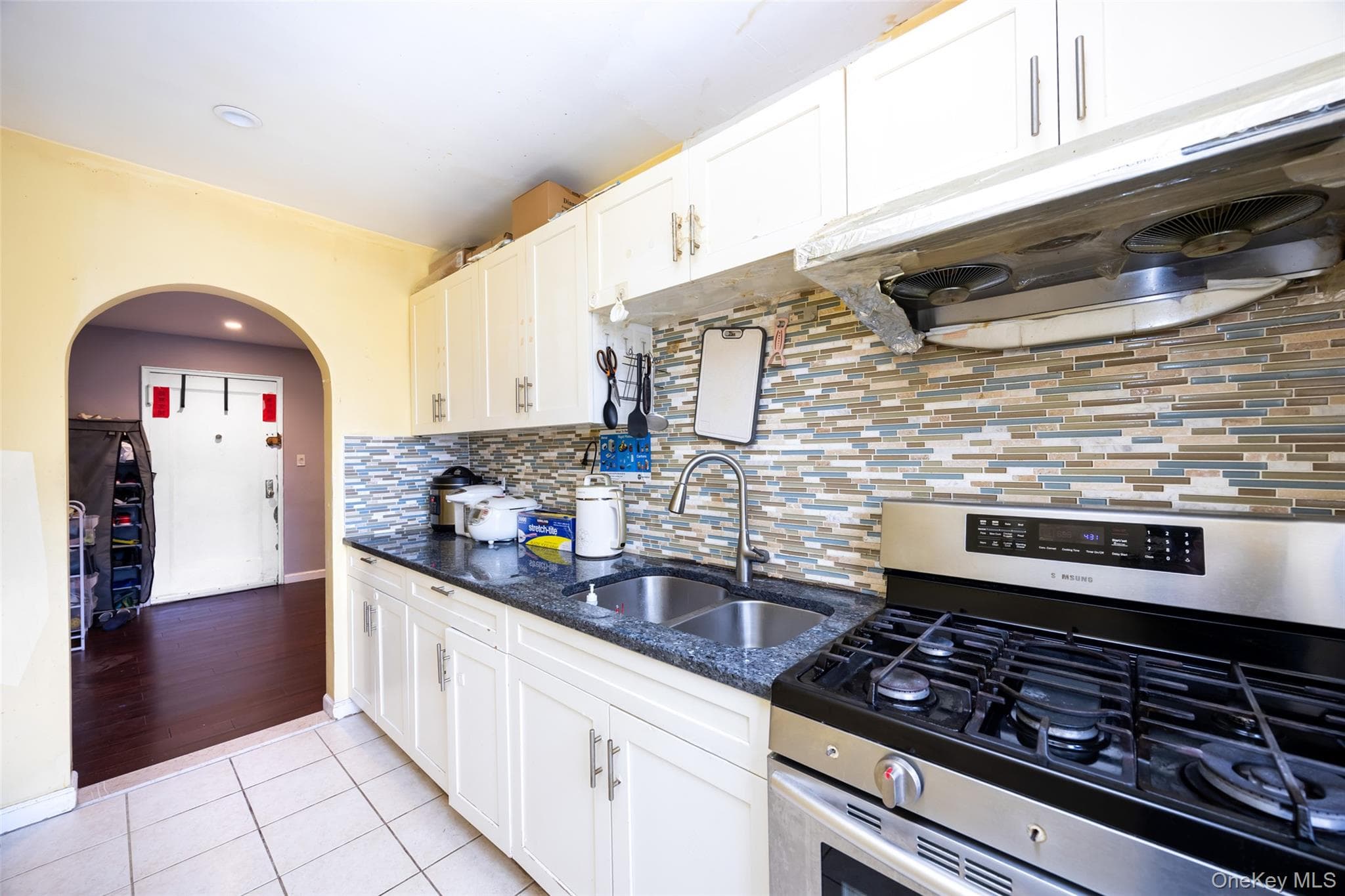 69-12 140th Street Unit: 2C thumbnail 4