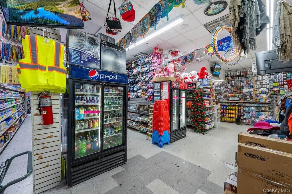 7814 Roosevelt Avenue Unit: A thumbnail 7
