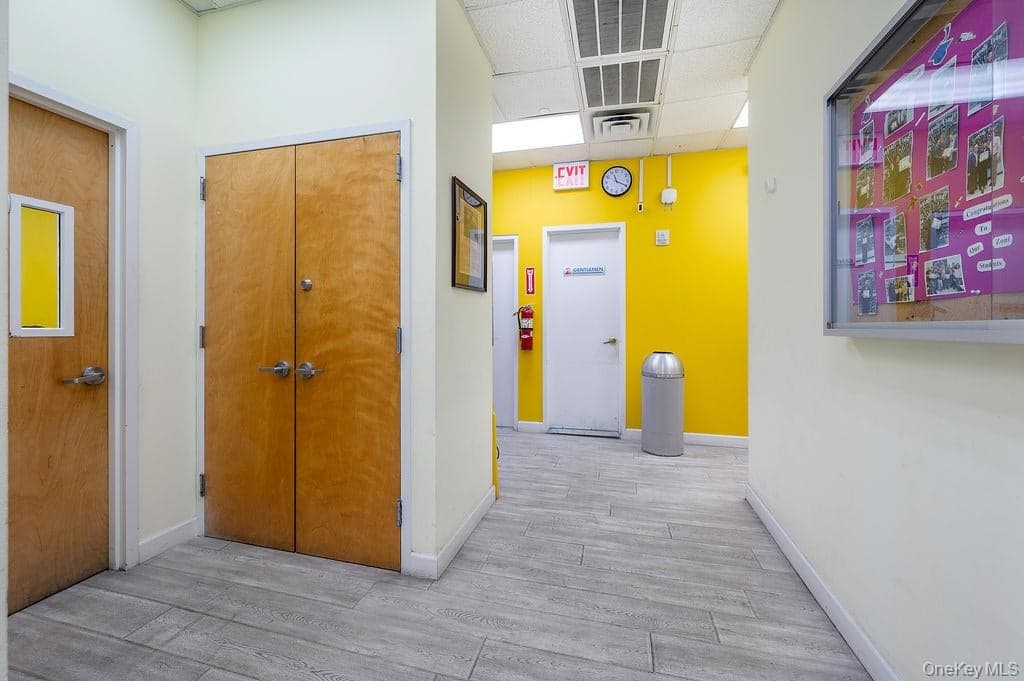 7814 Roosevelt Avenue Unit: A thumbnail 13