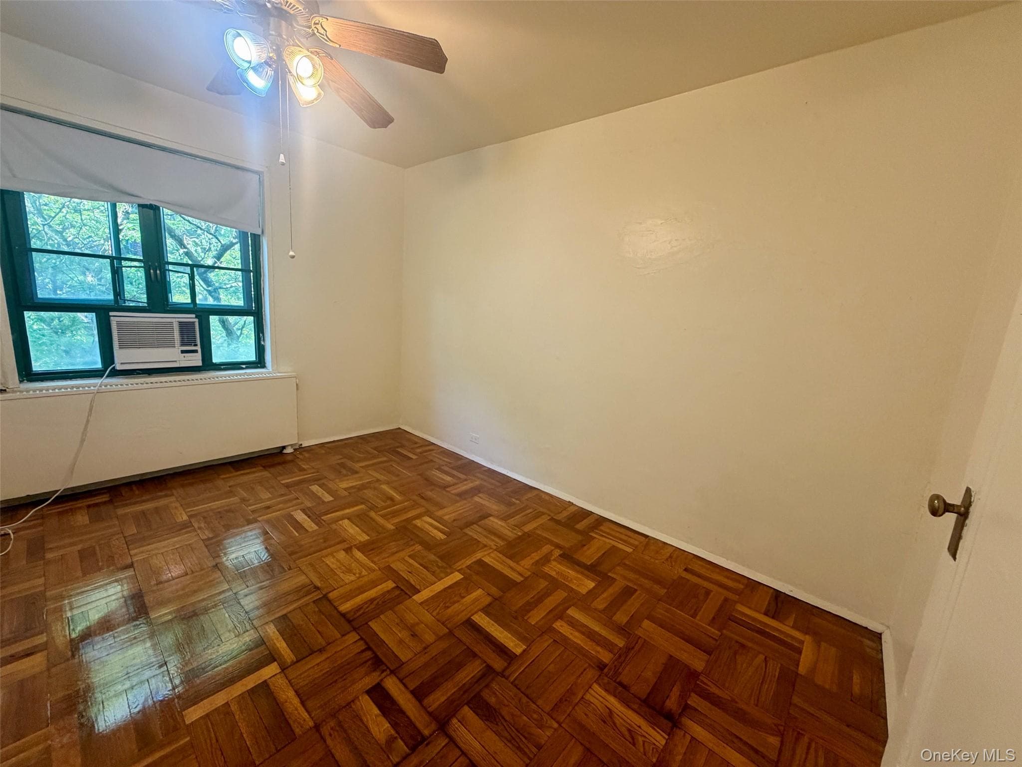 2049 Mcgraw Avenue Unit: 6H thumbnail 12