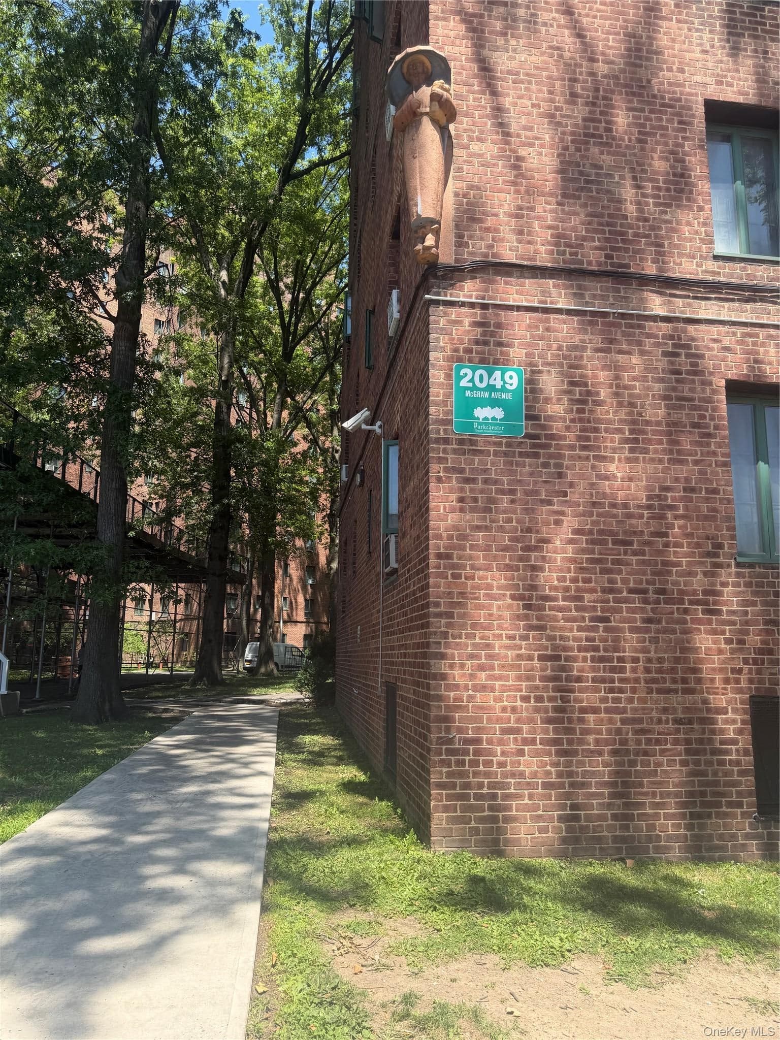 2049 Mcgraw Avenue Unit: 6H, Bronx