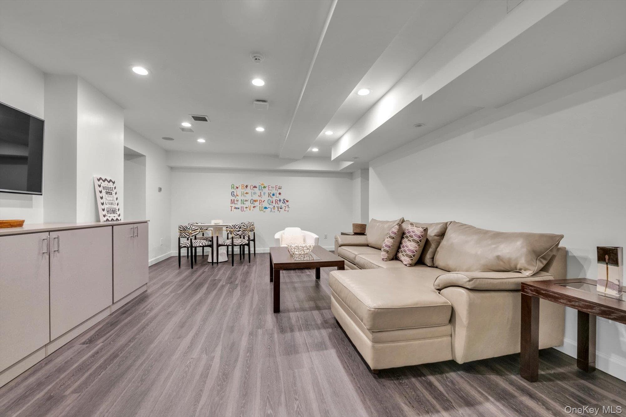1304 Seawane Drive thumbnail 36