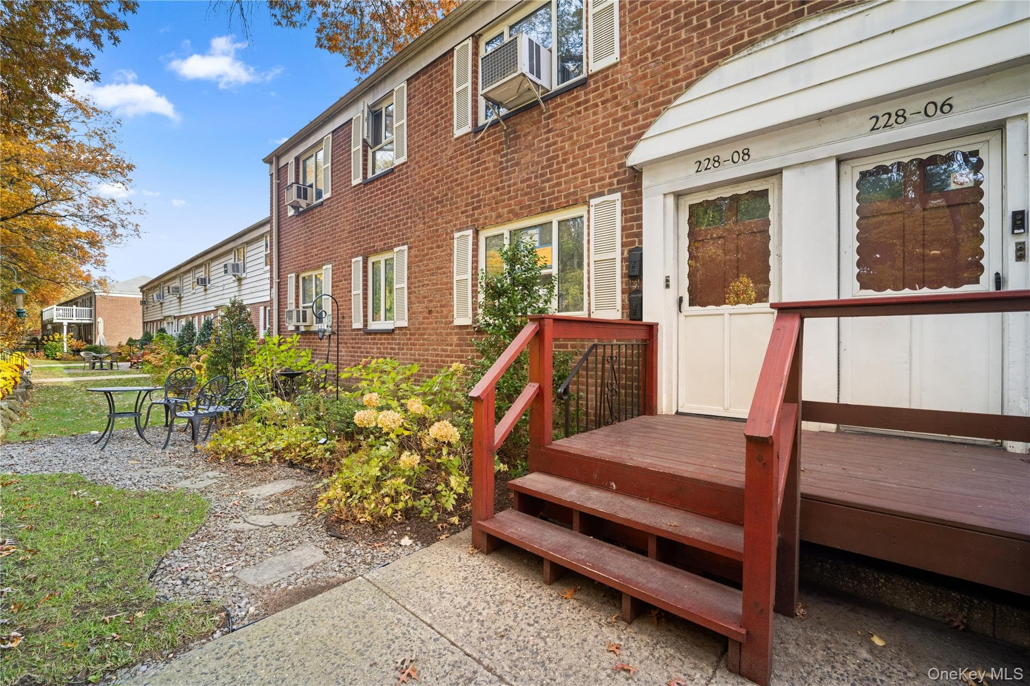 228-08 Stronghurst Avenue Unit: Lower thumbnail 2