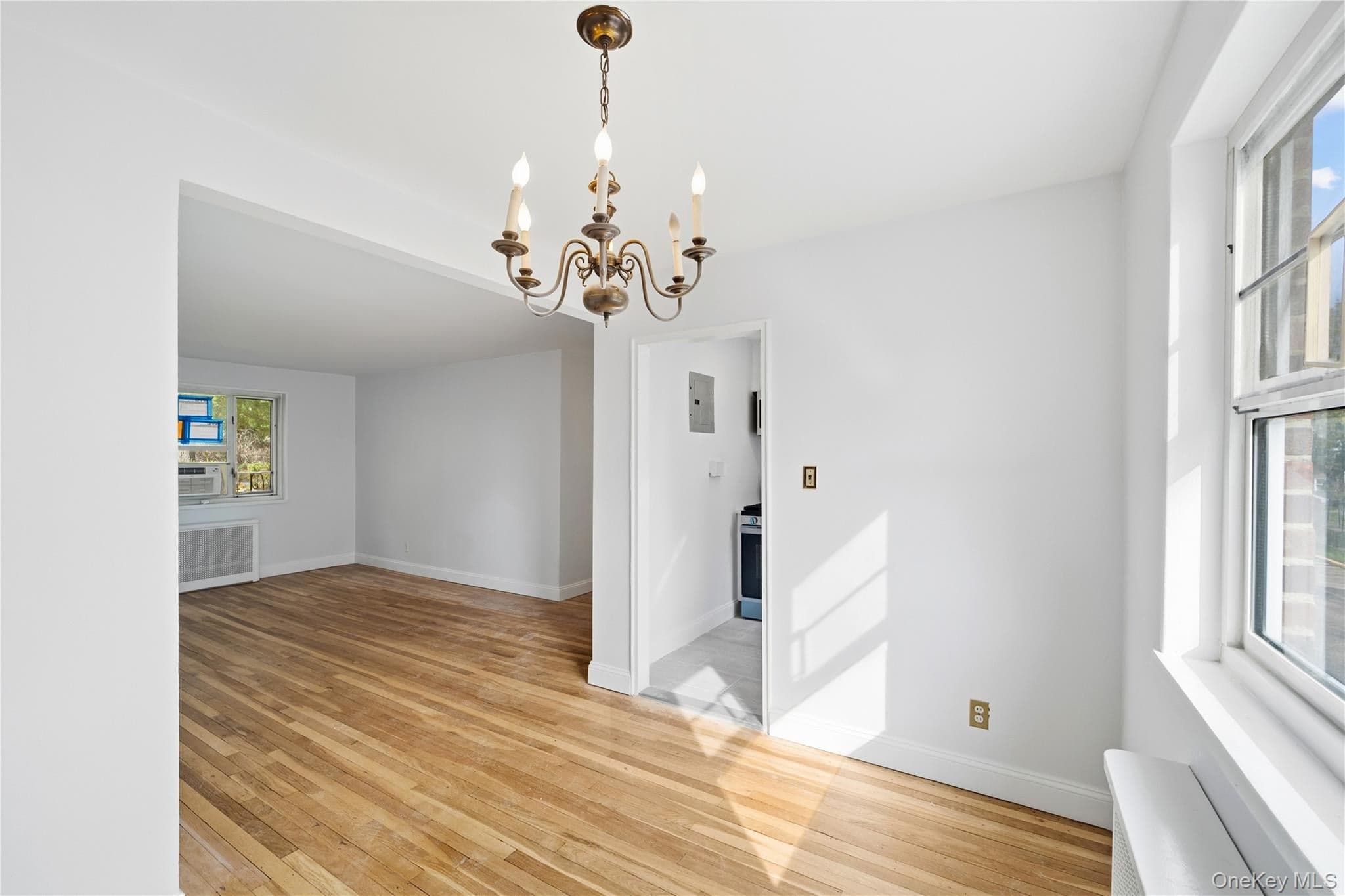 228-08 Stronghurst Avenue Unit: Lower thumbnail 8
