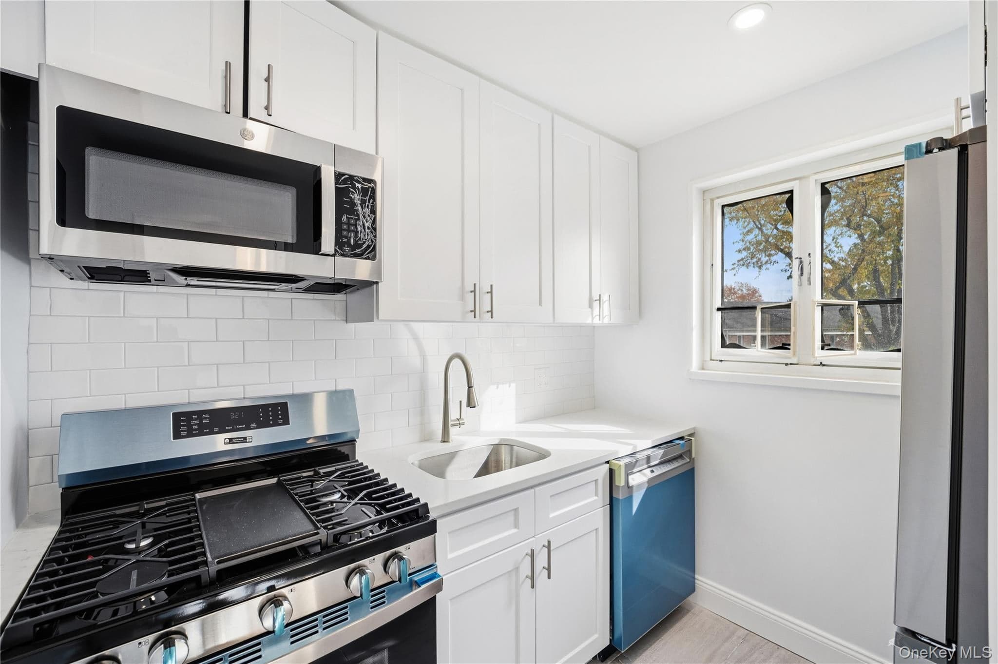 228-08 Stronghurst Avenue Unit: Lower thumbnail 9