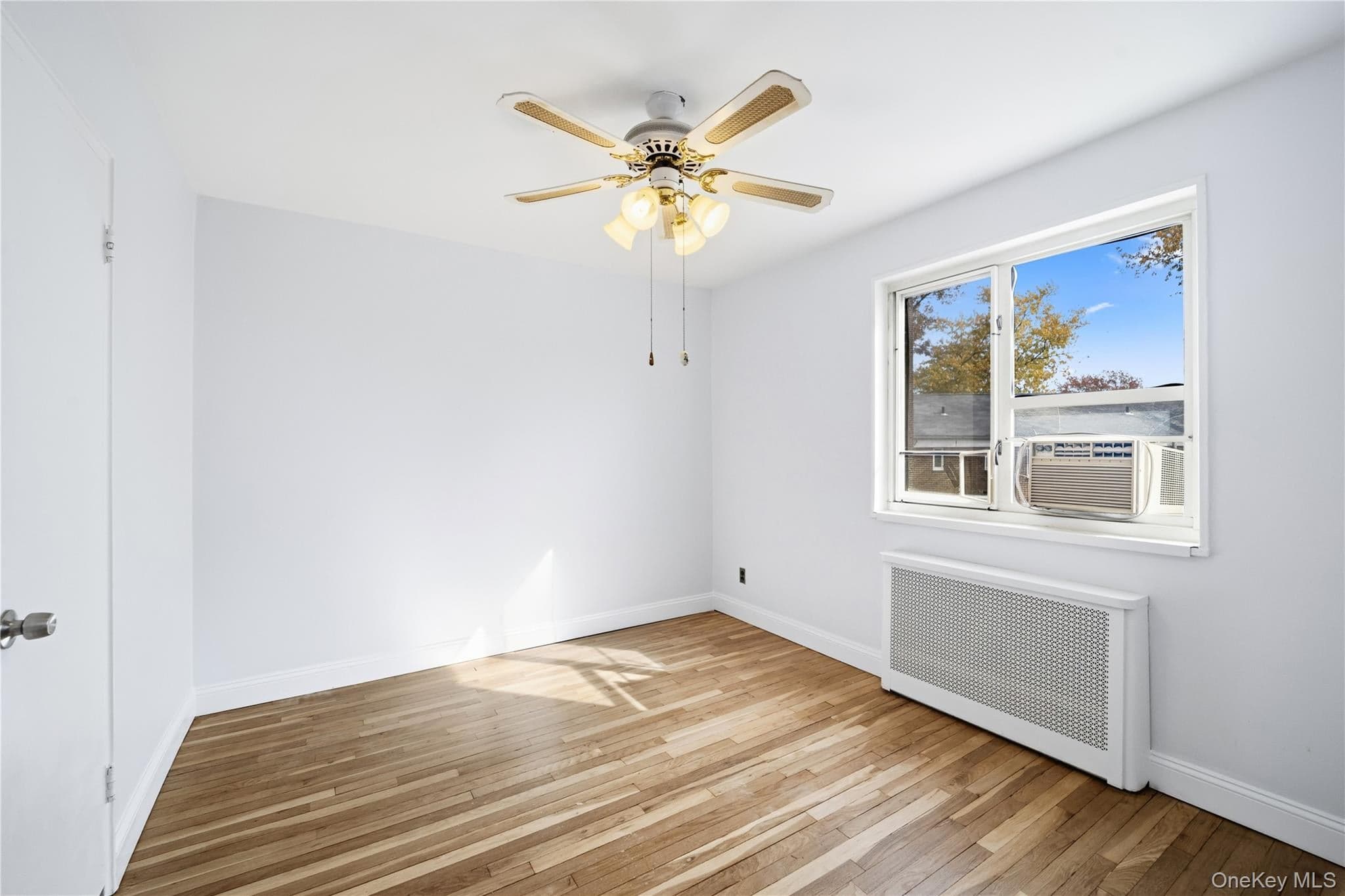 228-08 Stronghurst Avenue Unit: Lower thumbnail 16