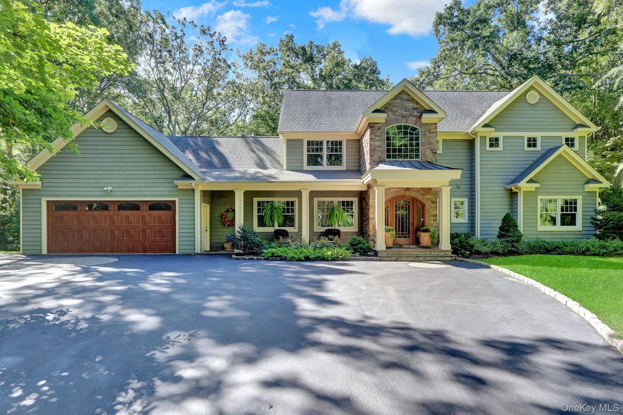 53 Bell Circle, Port Jefferson