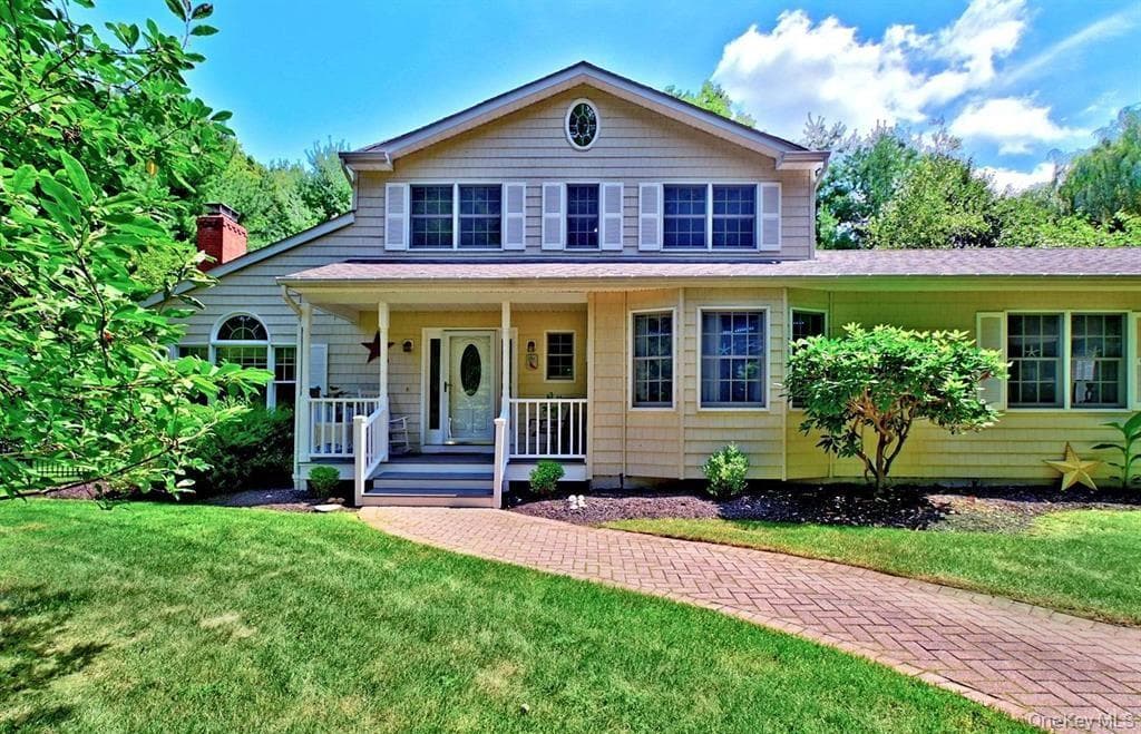 150 N Woods Drive thumbnail 2