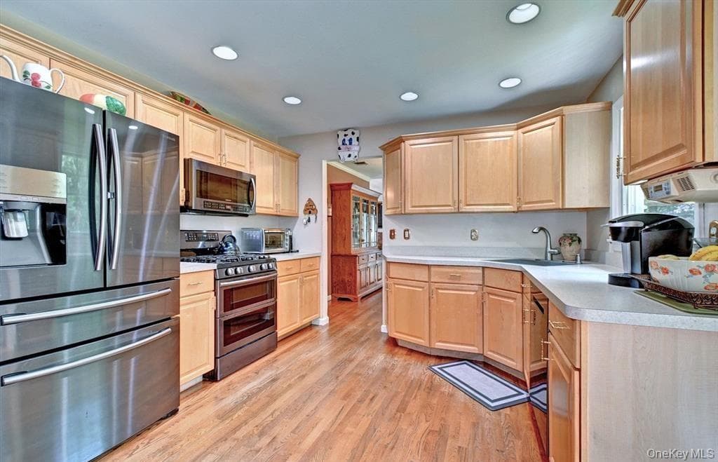 150 N Woods Drive thumbnail 12